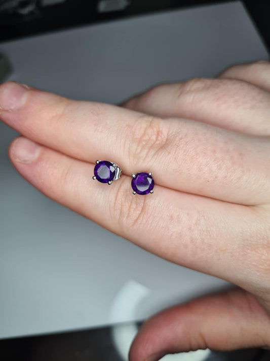 AAA 1.50ct African Amethyst Solitaire Stud Earring in Rhodium Overlay 925 Sterling Silver