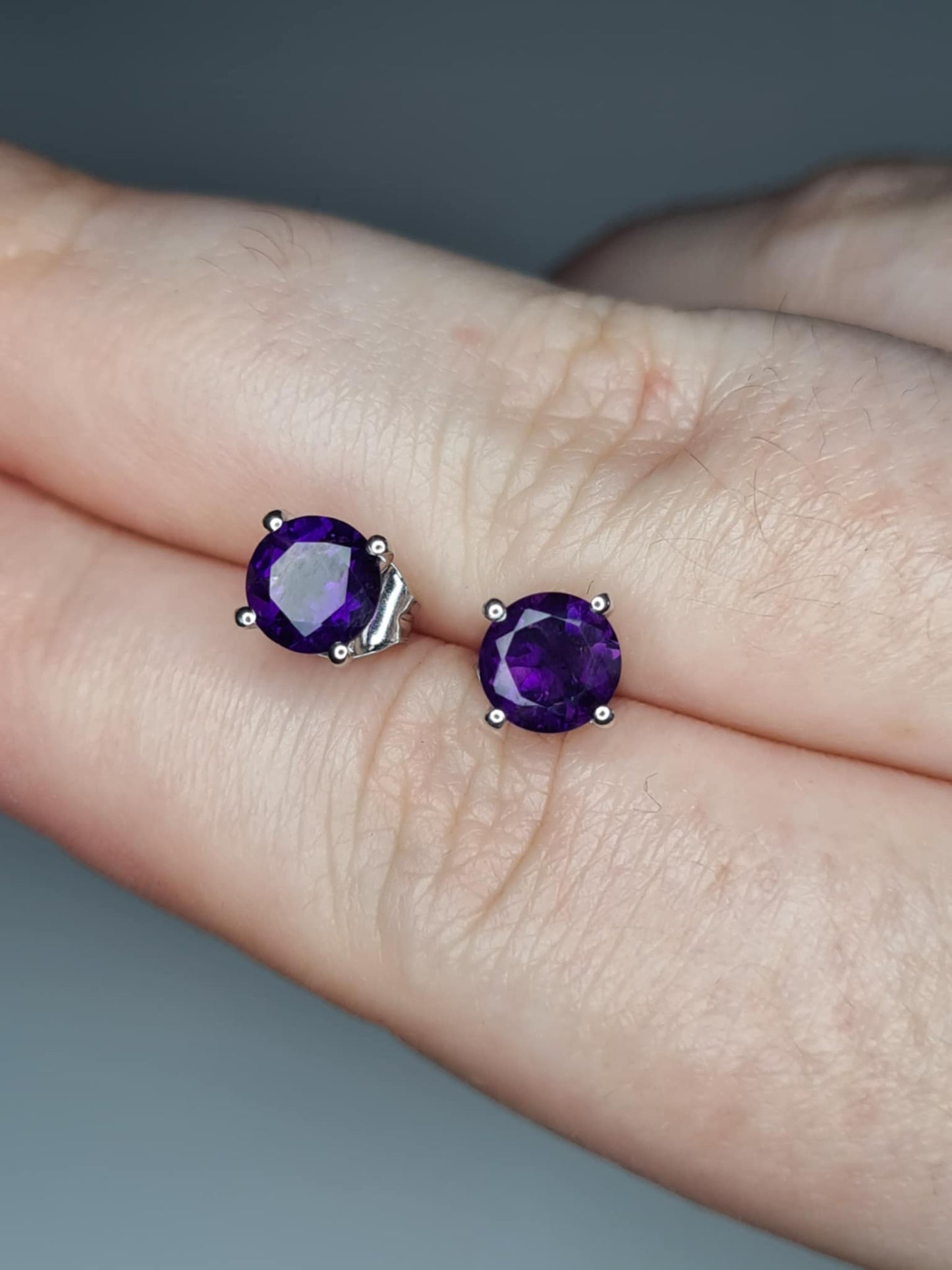 AAA 1.50ct African Amethyst Solitaire Stud Earring in Rhodium Overlay 925 Sterling Silver