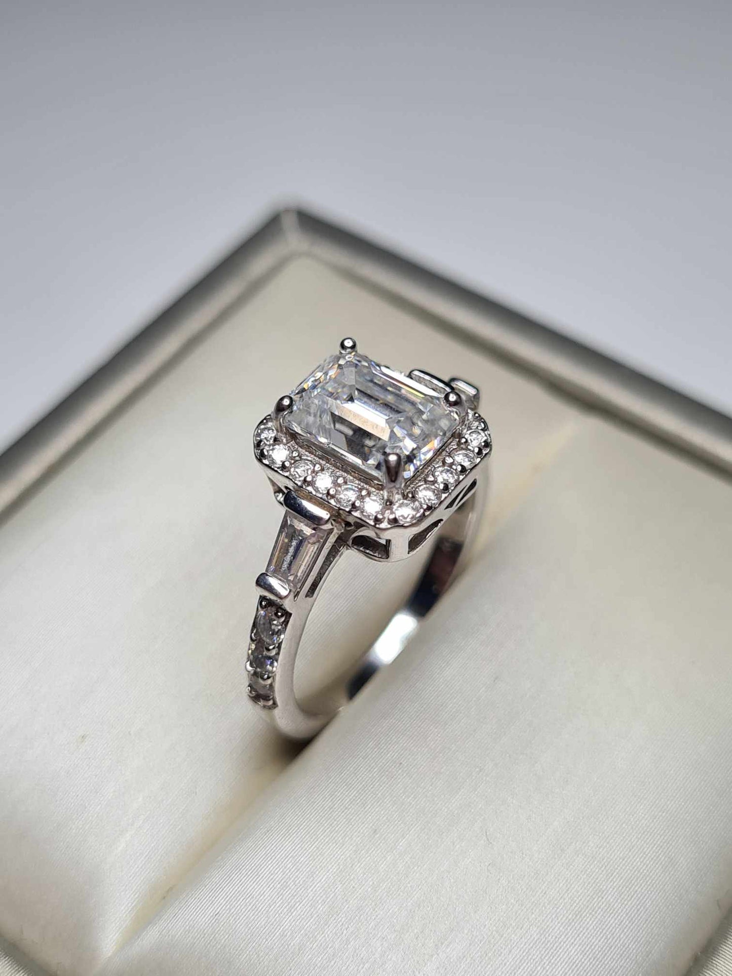 2.42 Ct Moissanite Halo Ring in 925 Sterling Silver with Rhodium Overlay SIZE Q