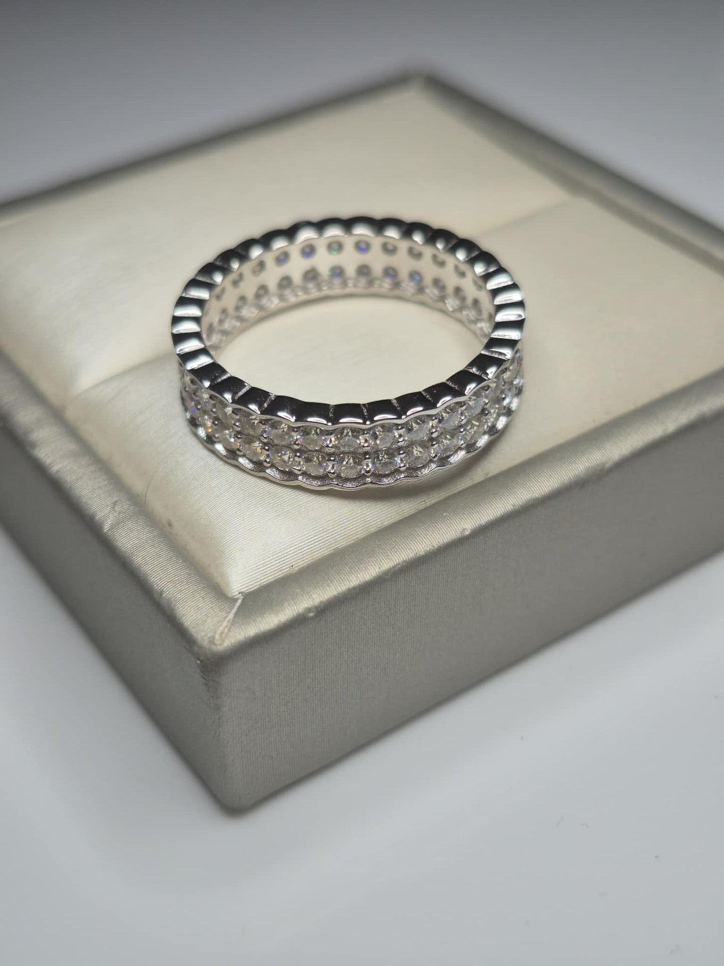 2ct Moissanite Eternity Ring in Rhodium 925 Sterling Silver SIZE T