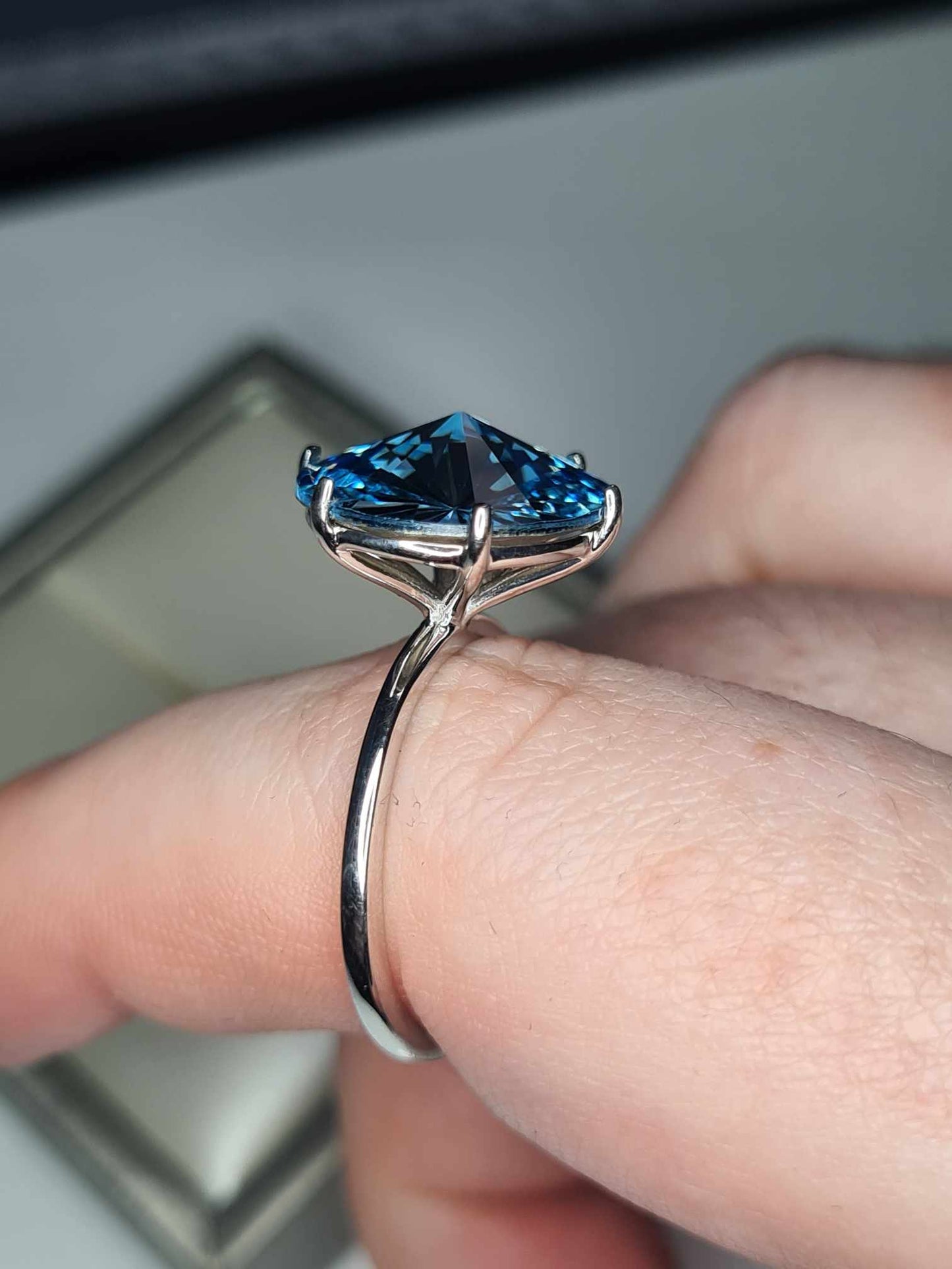 5.600ct Aquamarine Swarovski Crystal Solitaire Ring 925 Sterling Silver SIZE O