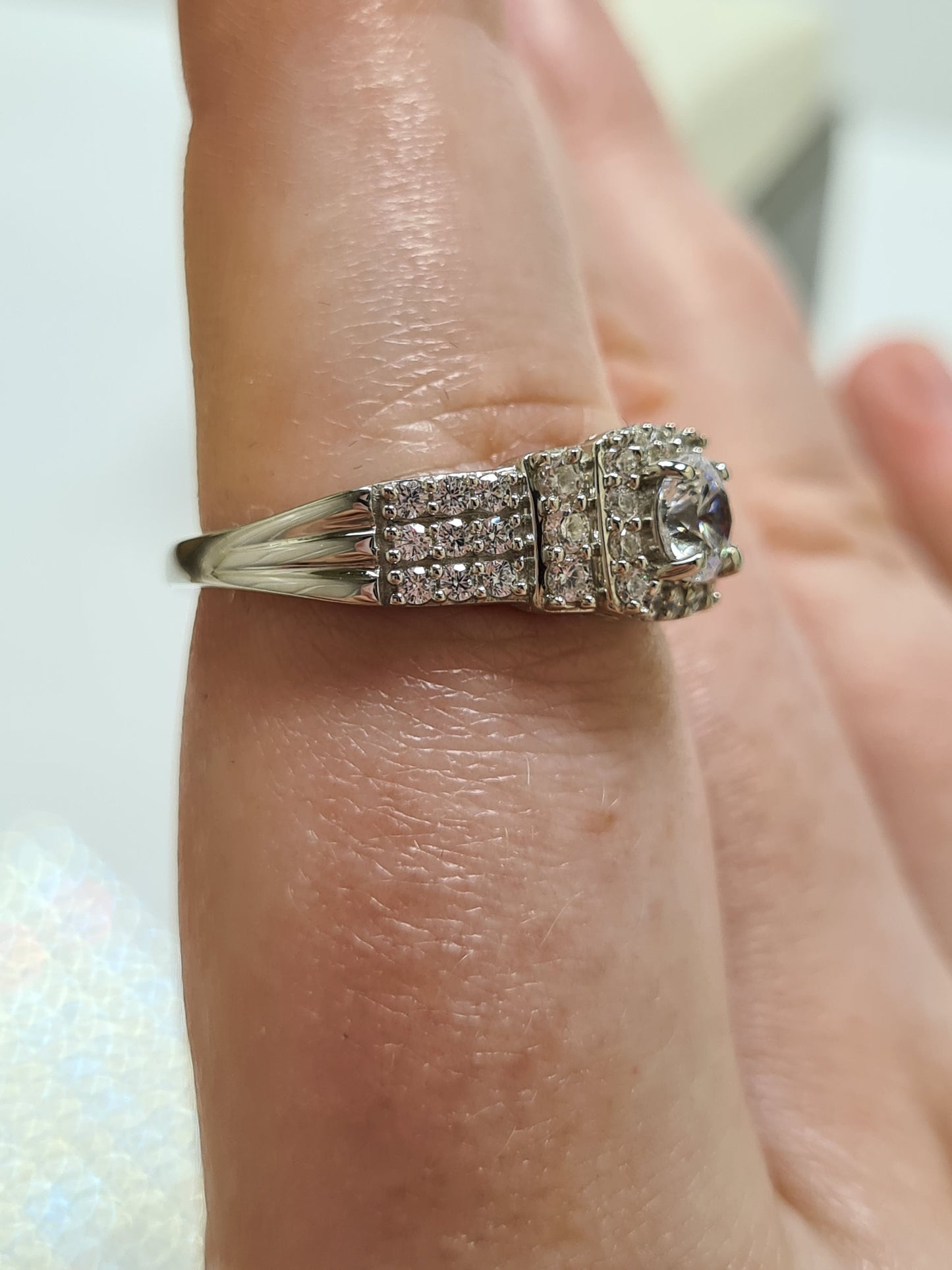 Swarovski Zirconia Cluster Engagement Style Ring SIZE P