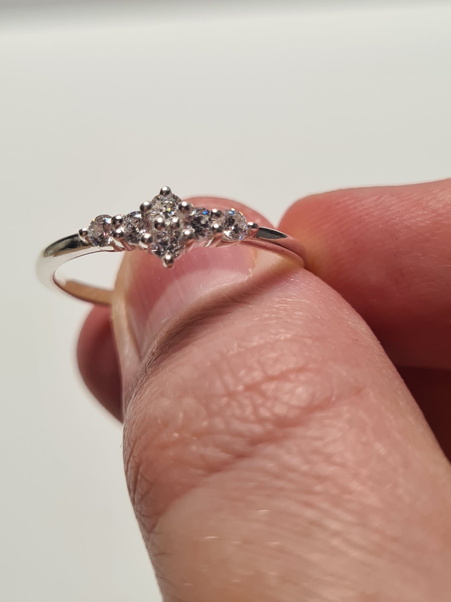 Swarovski Zirconia Small Elegant Cluster Ring SIZE Q