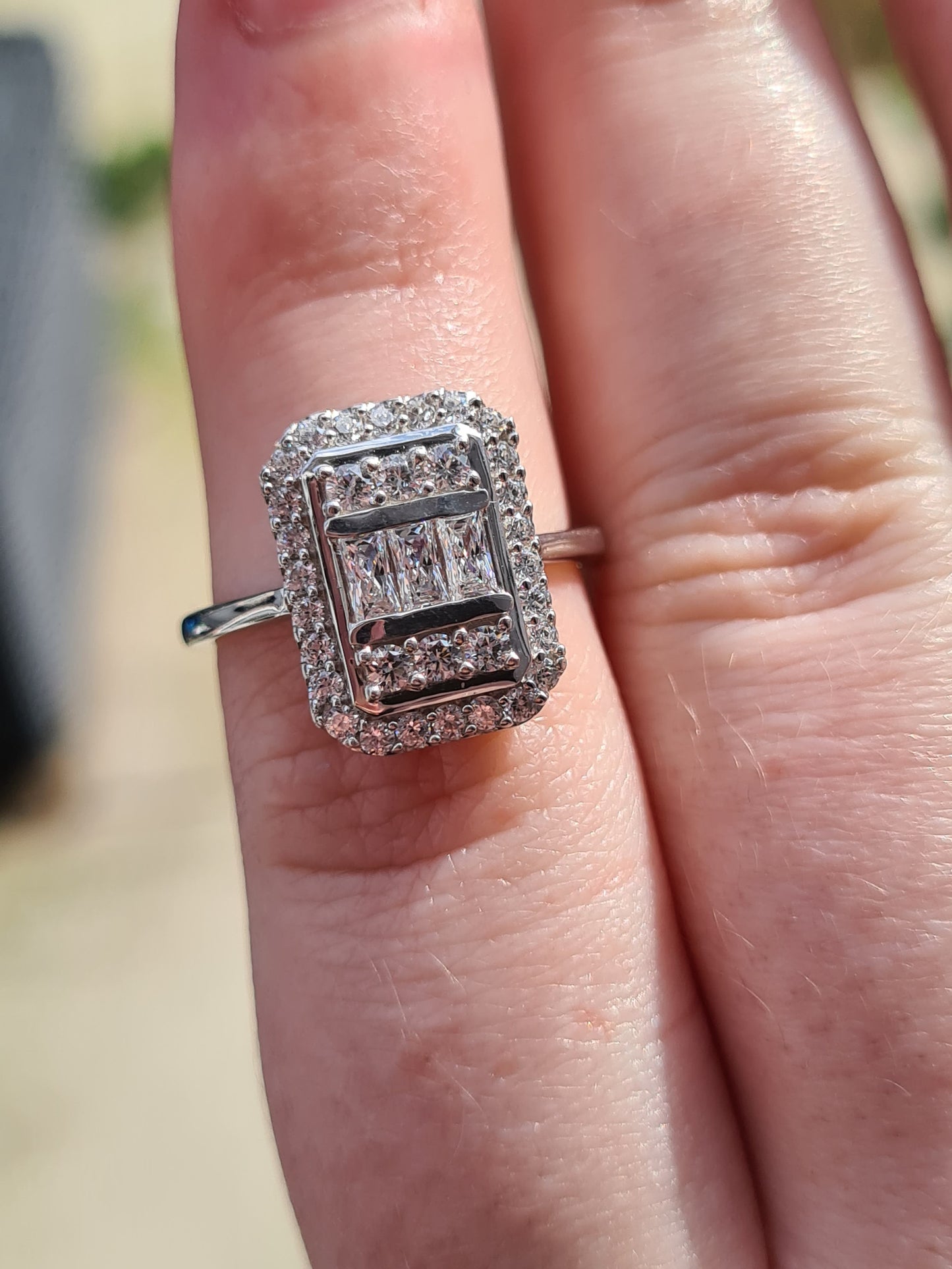 Swarovski Zirconia Cluster Cocktail Style Ring SIZE N