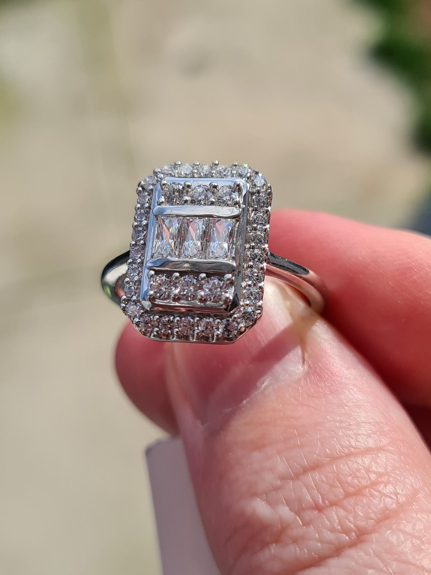 Swarovski Zirconia Cluster Cocktail Style Ring SIZE N