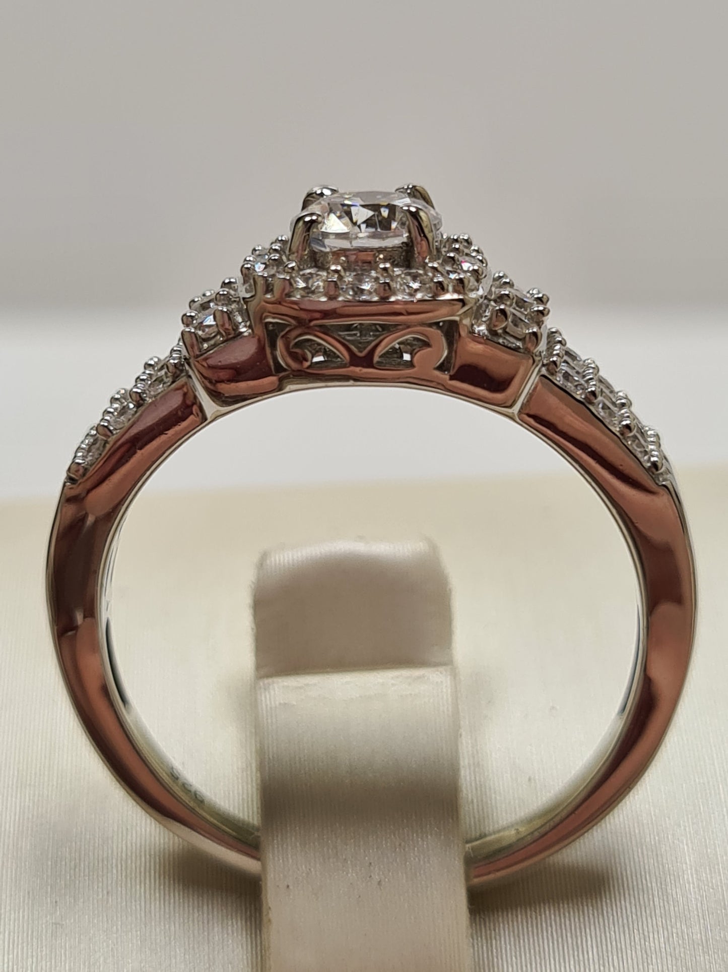 Swarovski Zirconia Cluster Engagement Style Ring SIZE P