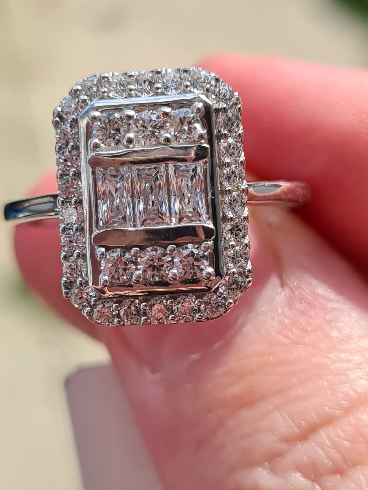 Swarovski Zirconia Cluster Cocktail Style Ring SIZE N