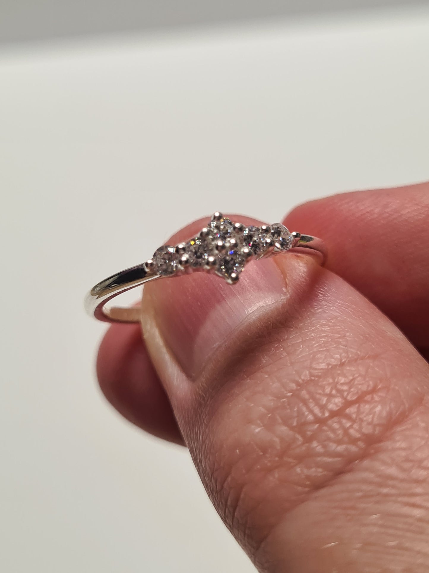 Swarovski Zirconia Small Elegant Cluster Ring SIZE Q