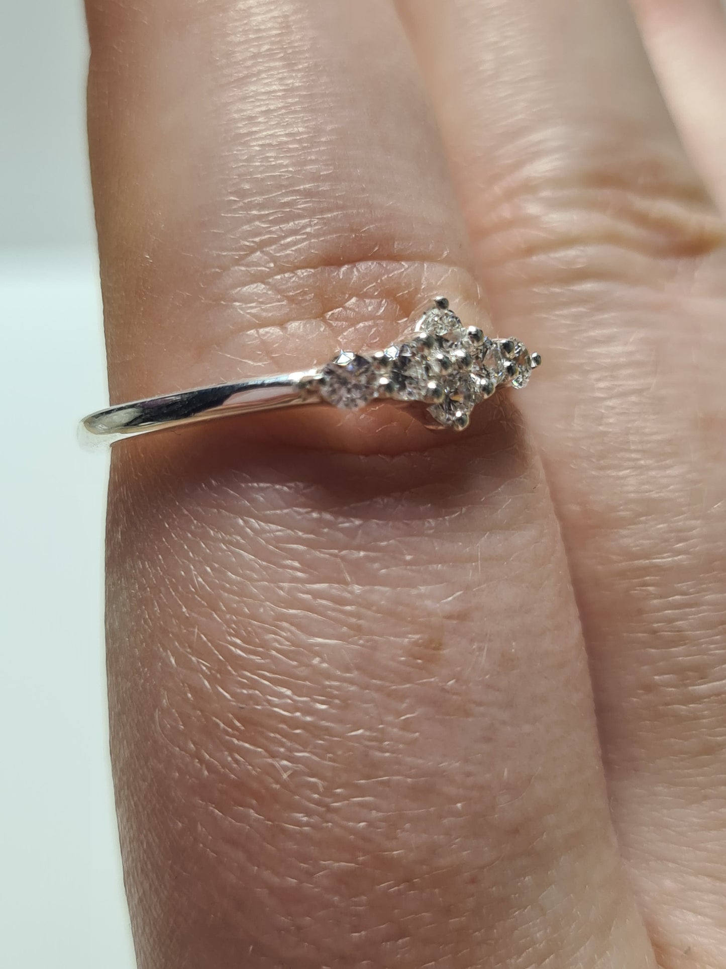 Swarovski Zirconia Small Elegant Cluster Ring SIZE Q