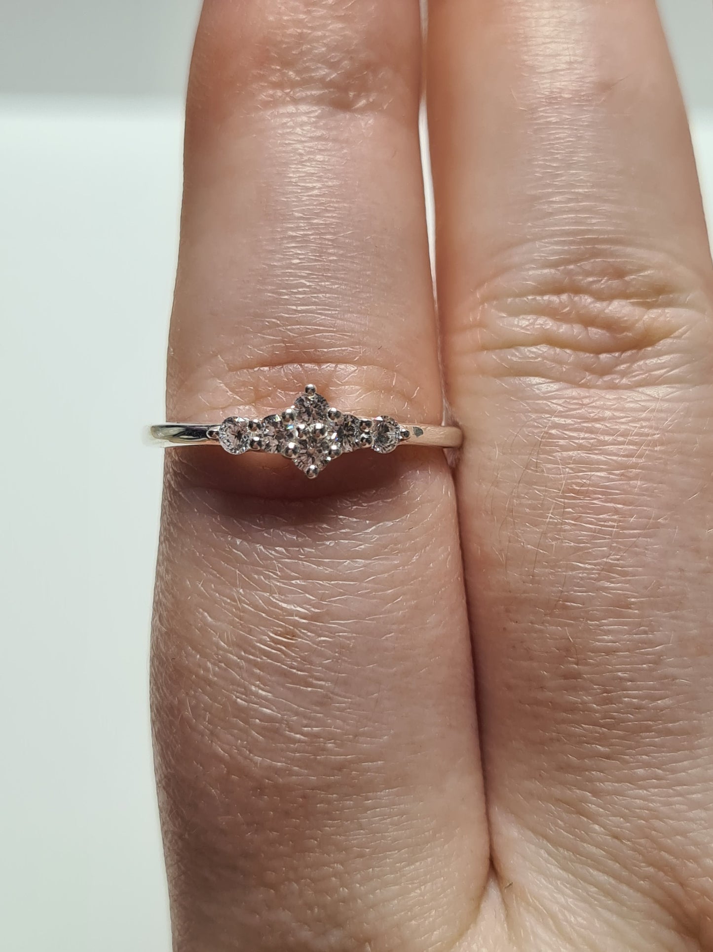 Swarovski Zirconia Small Elegant Cluster Ring SIZE Q