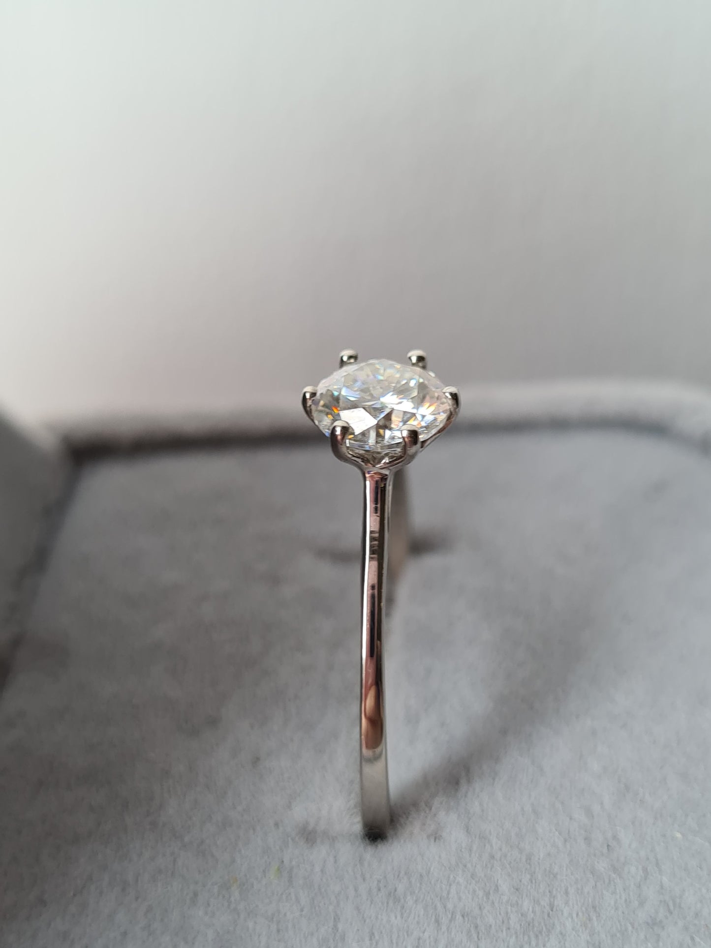 1ct Moissanite Solitaire Ring 925 Sterling Silver SIZE S