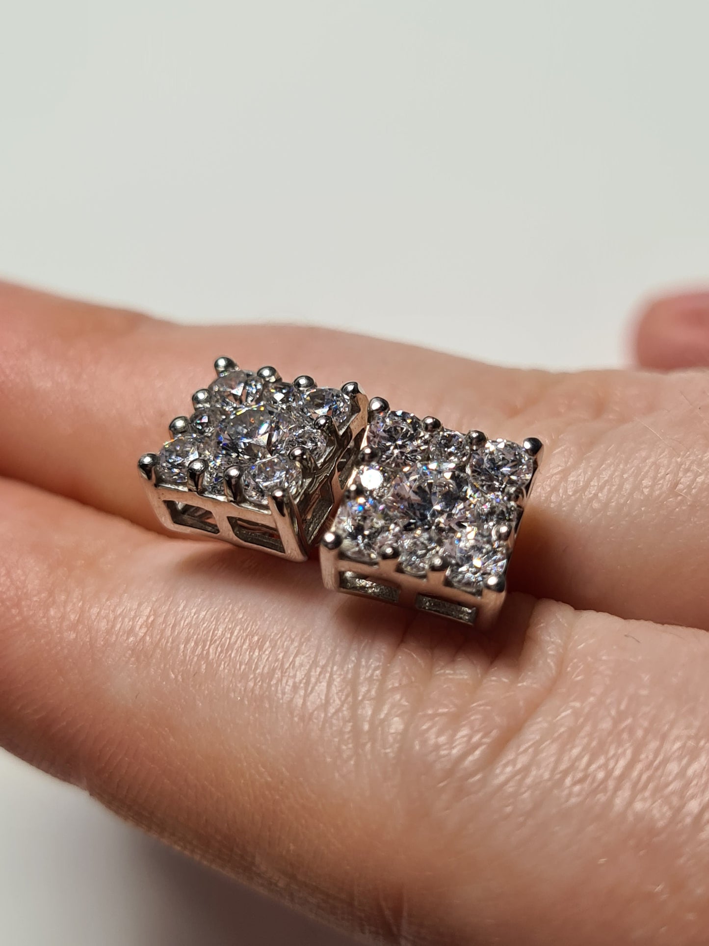 3.35Ct SWAROVSKI ZIRCONIA Cluster Stud Earrings 925 Sterling Silver Earrings