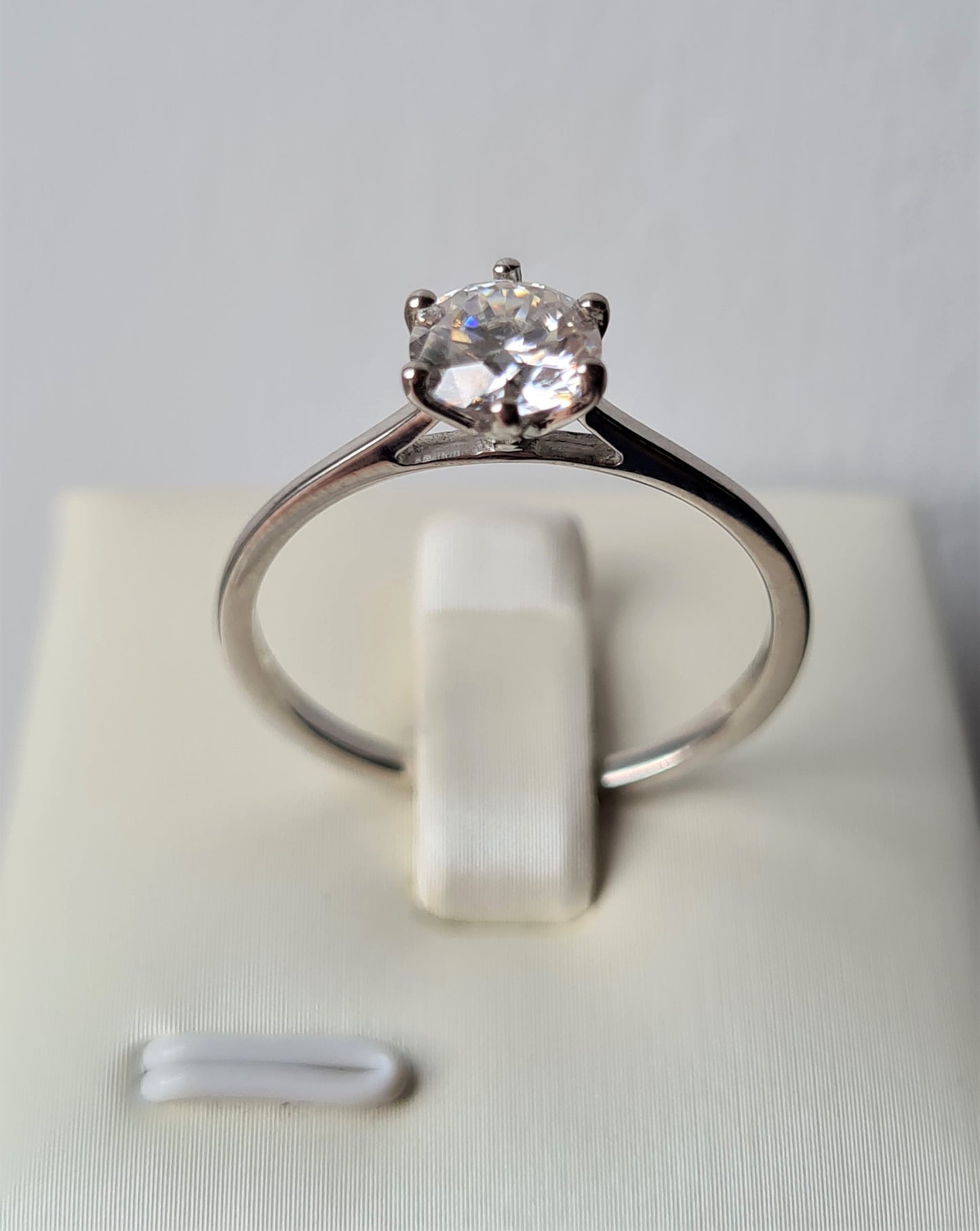 1ct Moissanite Solitaire Ring 925 Sterling Silver SIZE S