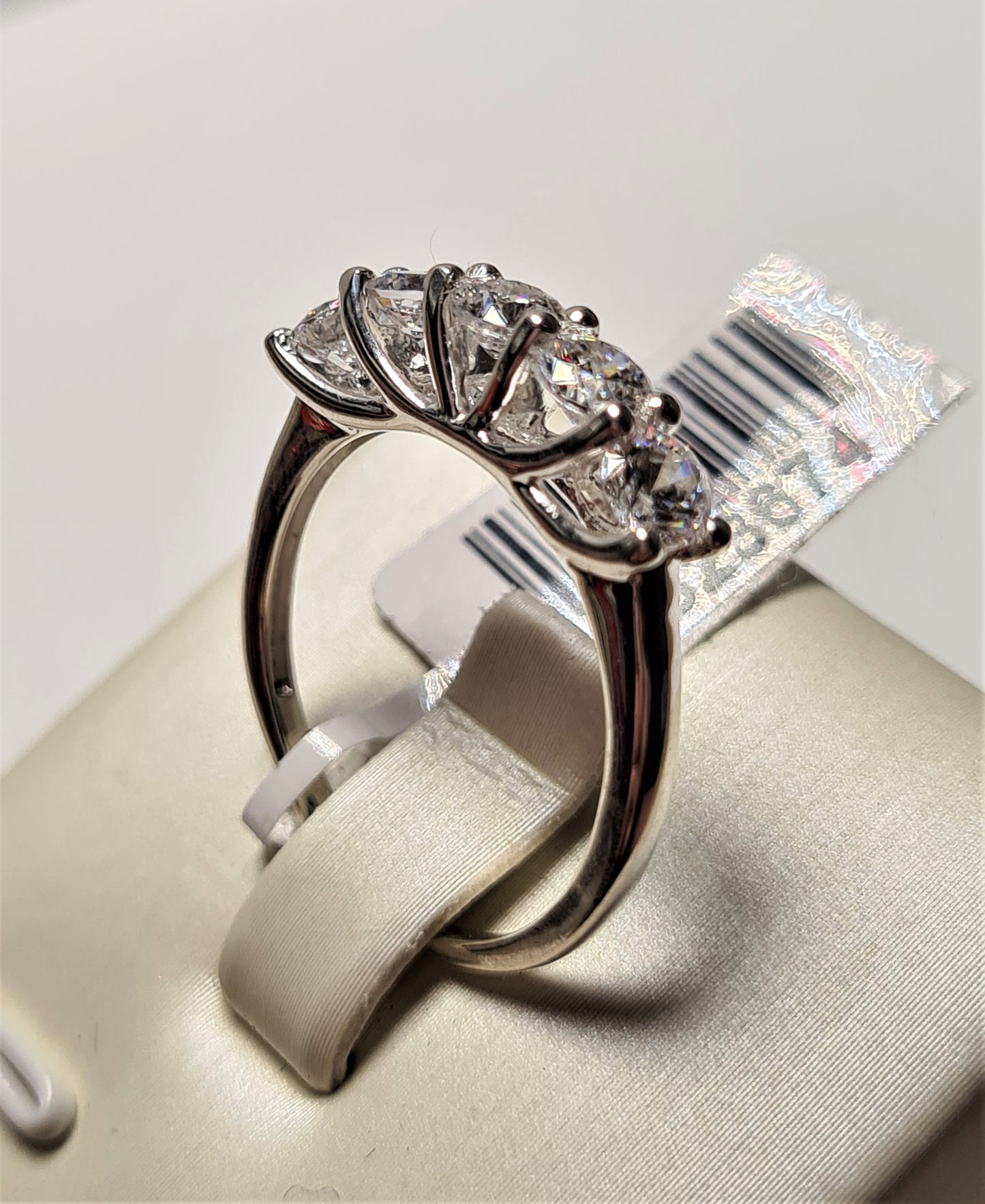 Swarovski Zirconia 5 Stone Ring 925 Sterling Silver SIZE O