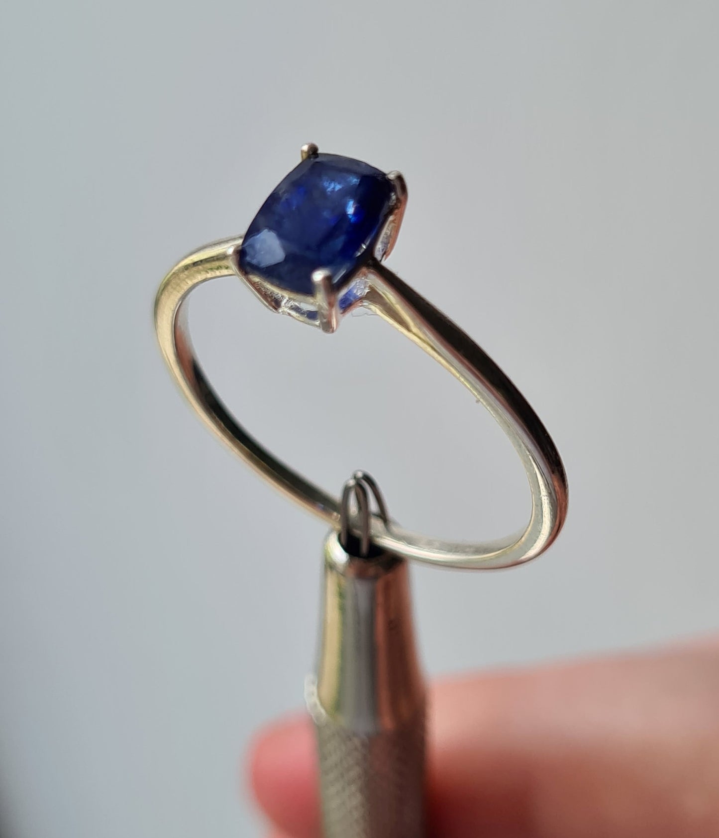 Masoala Sapphire Solitaire Ring sterling silver SIZE T