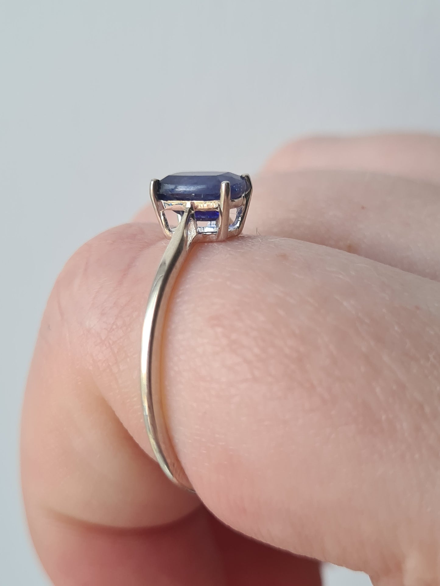 Masoala Sapphire Solitaire Ring sterling silver SIZE T