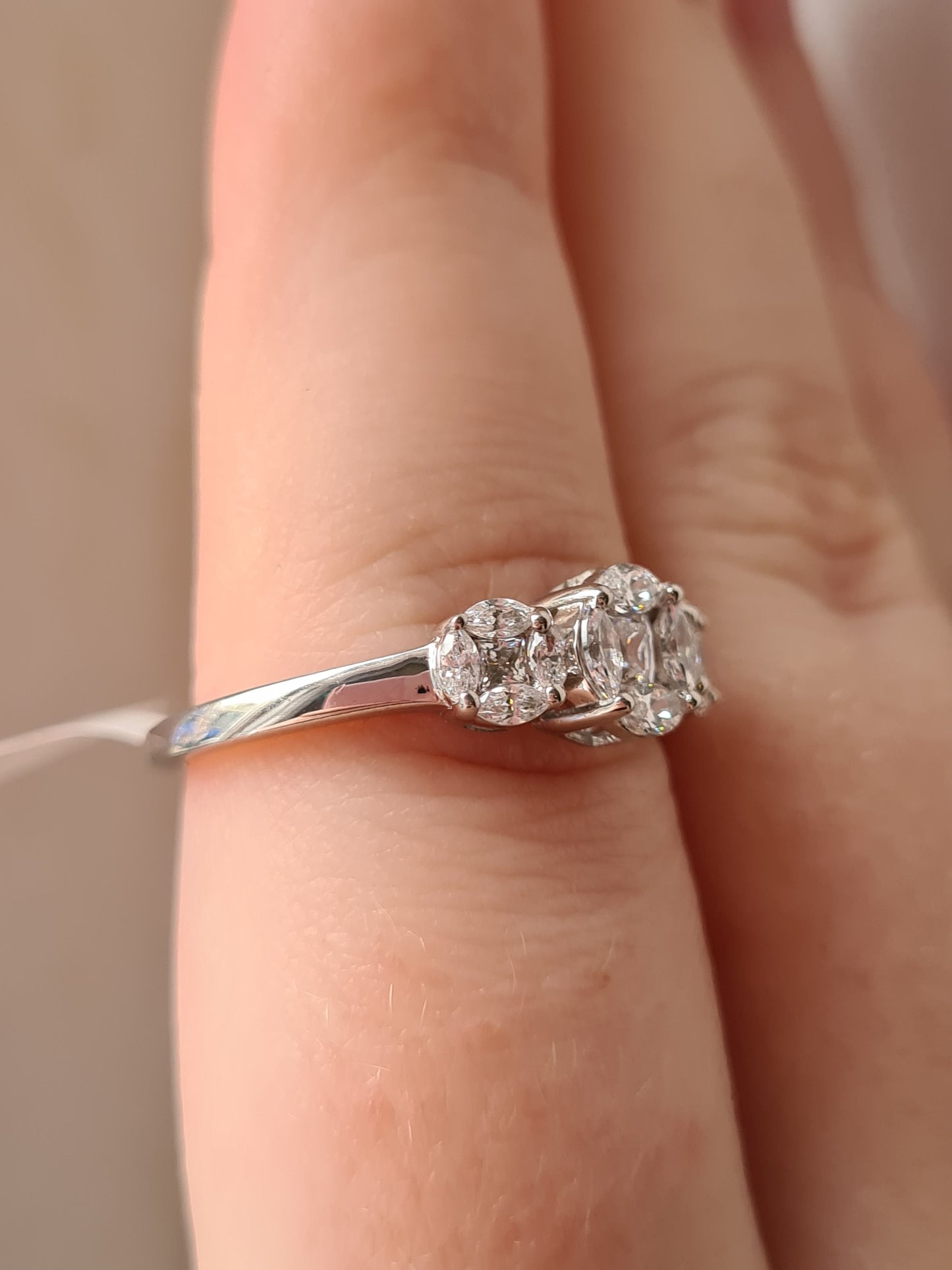 3 Stone Cluster Swarovski Zirconia Ring 925 Sterling Silver SIZES P,Q,R