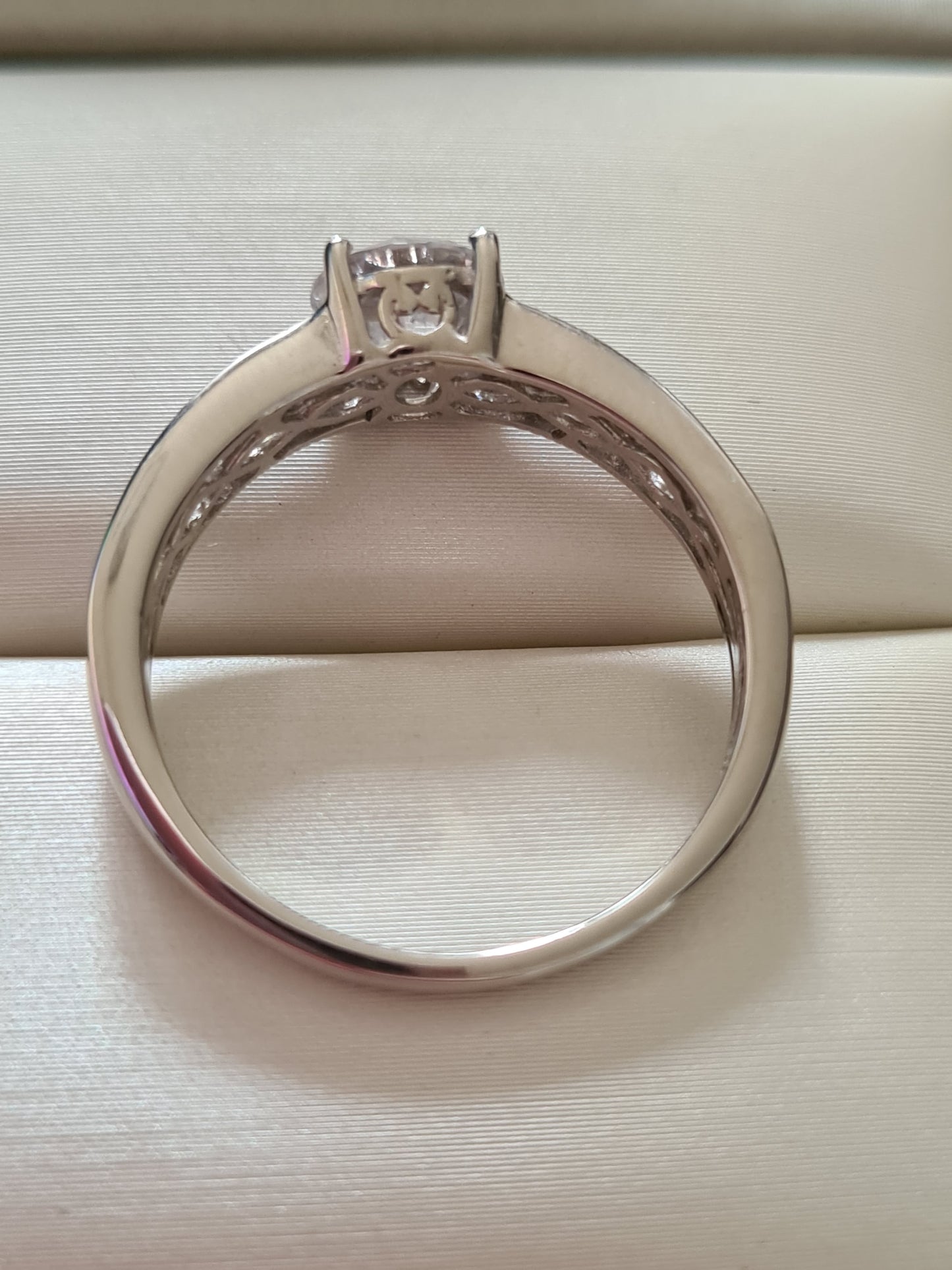 Swarovski Zirconia Engagement Style Ring 925 Sterling Silver SIZE Q