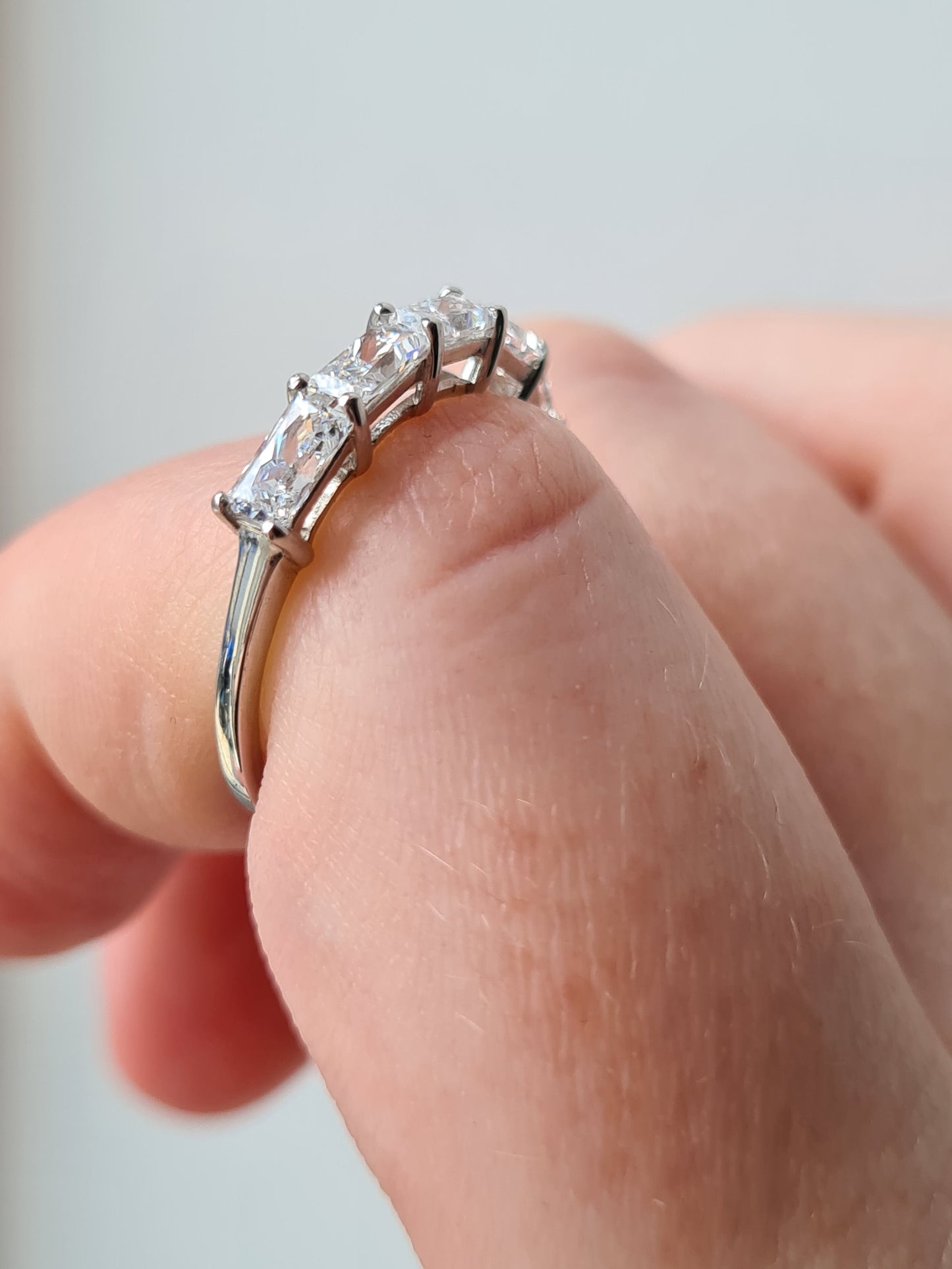 Swarovski Zirconia 5 Stone Ring Sterling Silver SIZE O