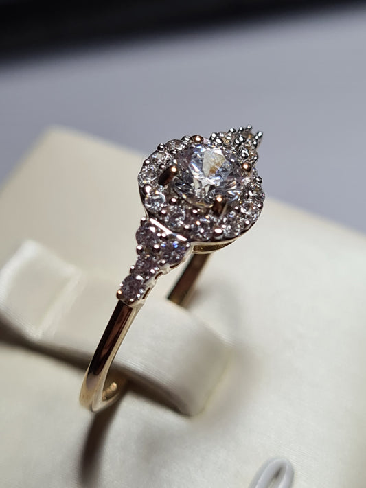 1.320ct Limited Edition 9K Gold Swarovski Zirconia Halo Ring SIZE P