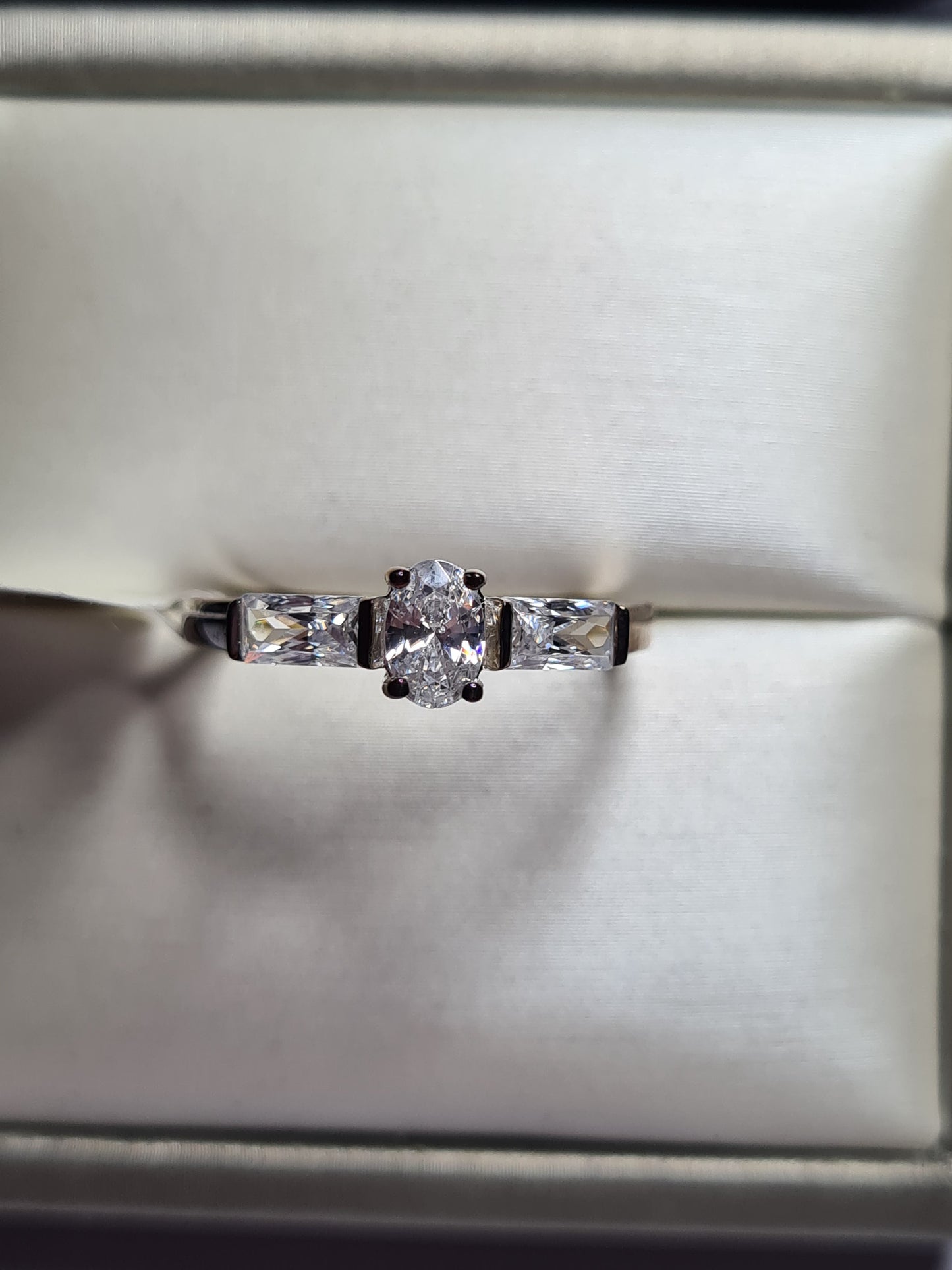 Swarovski Zirconia Trilogy Ring Sterling Silver SIZE Q