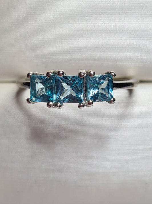 Blue Apatite Trilogy Ring Sterling Silver SIZE Q