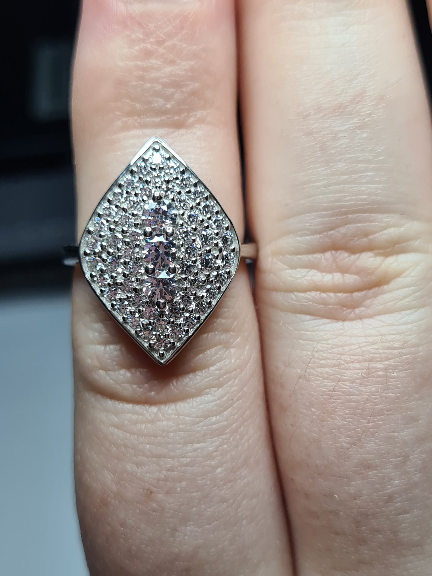 Contemporary Style Swarovski Zirconia Ring Sterling Silver SIZE L