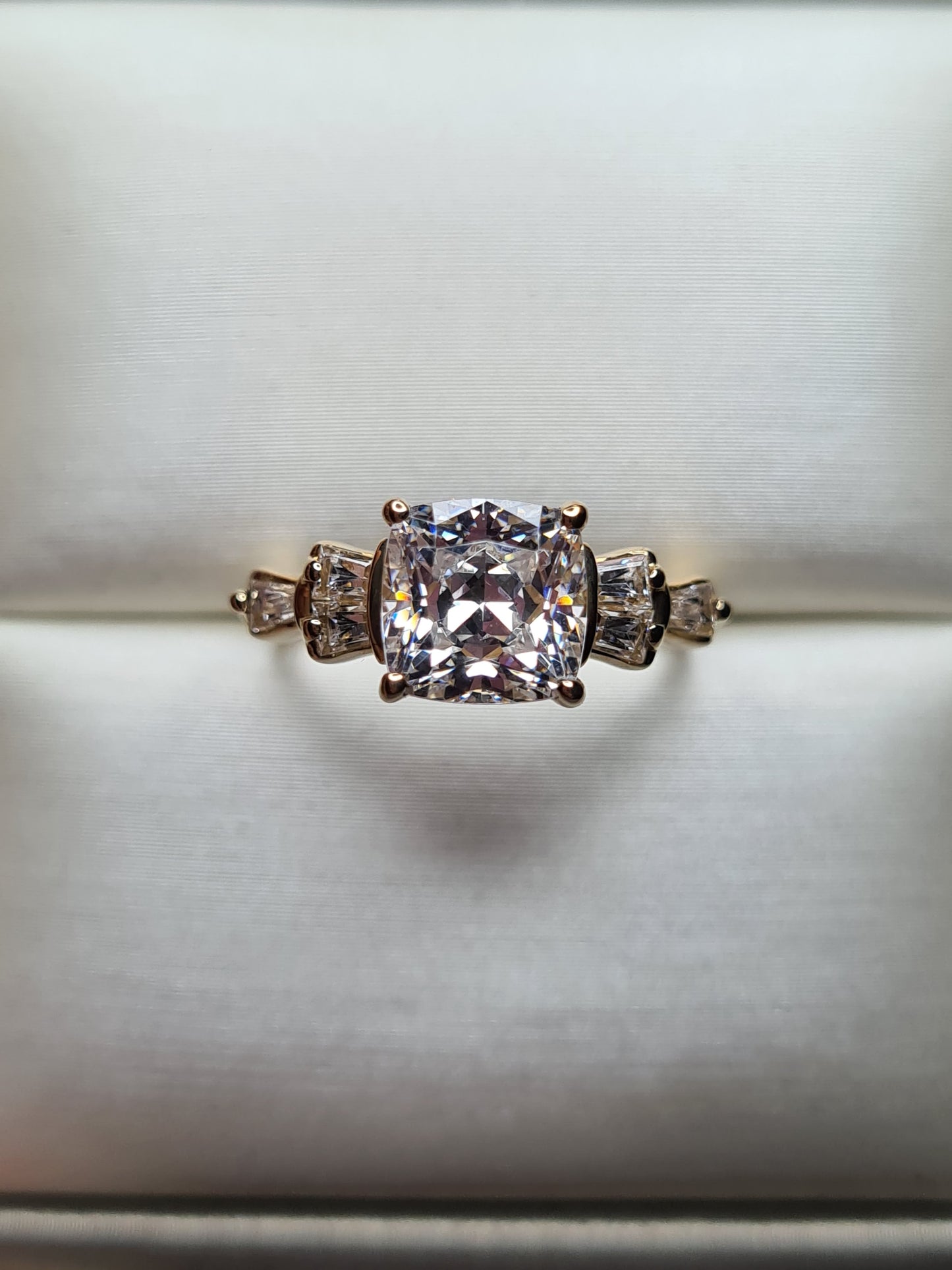 Limited Edition 9K Gold Swarovski Zirconia Cushion Cut Ring SIZE K