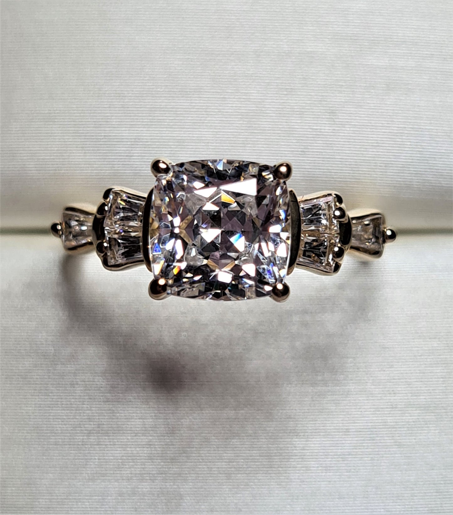 Limited Edition 9K Gold Swarovski Zirconia Cushion Cut Ring SIZE K