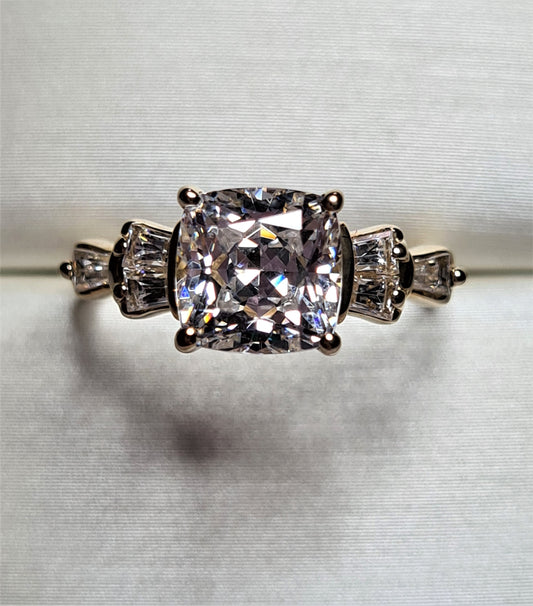 Limited Edition 9K Gold Swarovski Zirconia Cushion Cut Ring SIZE K