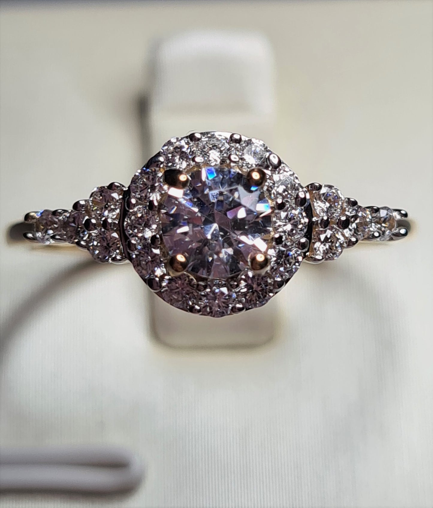 1.320ct Limited Edition 9K Gold Swarovski Zirconia Halo Ring SIZE P