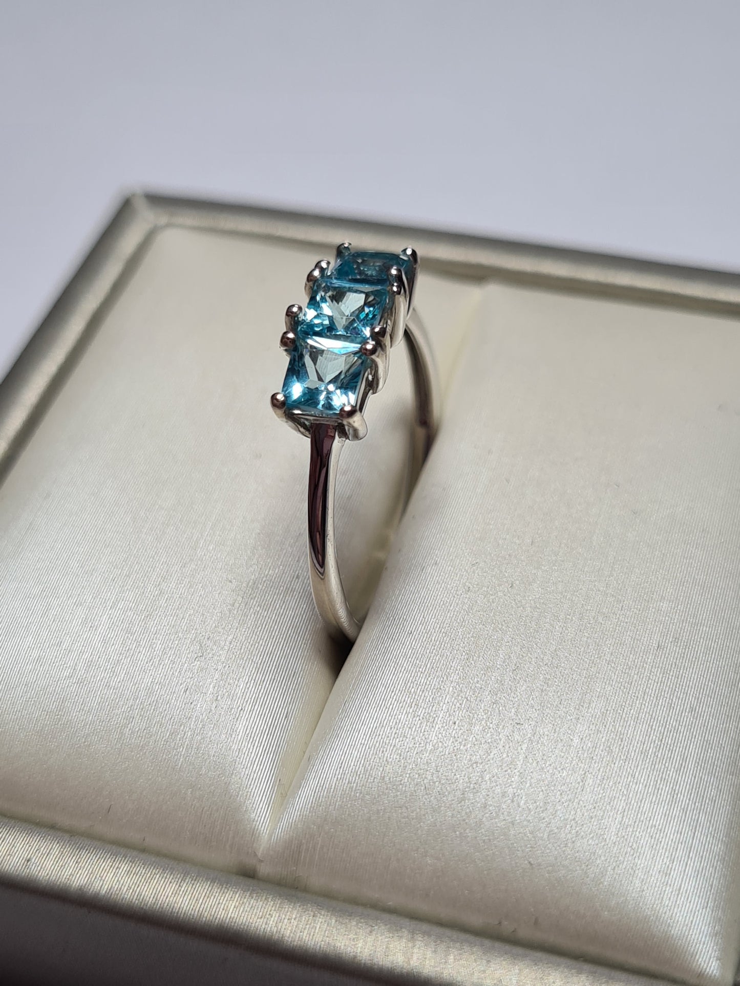 Blue Apatite Trilogy Ring Sterling Silver SIZE Q