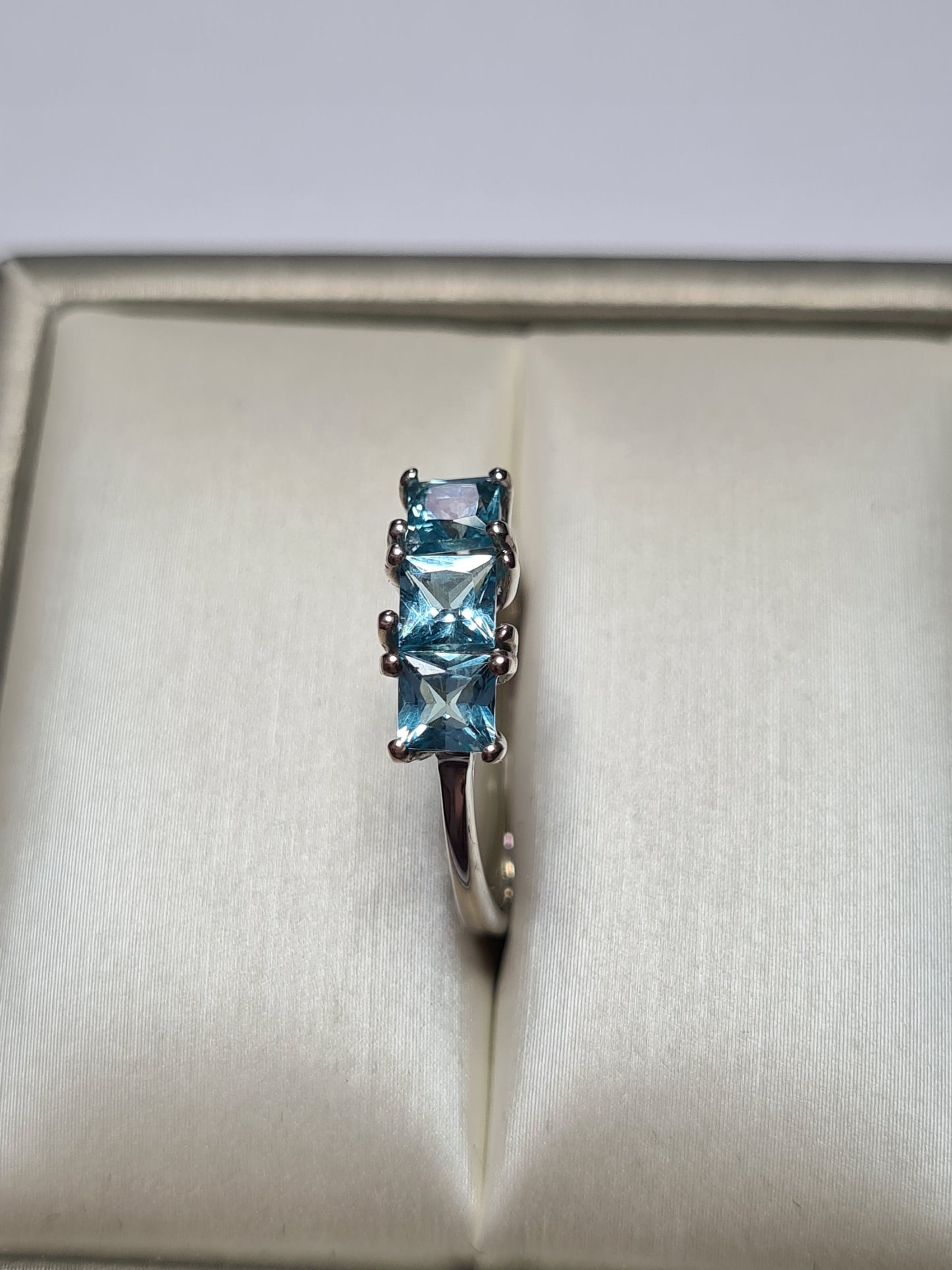 Blue Apatite Trilogy Ring Sterling Silver SIZE Q