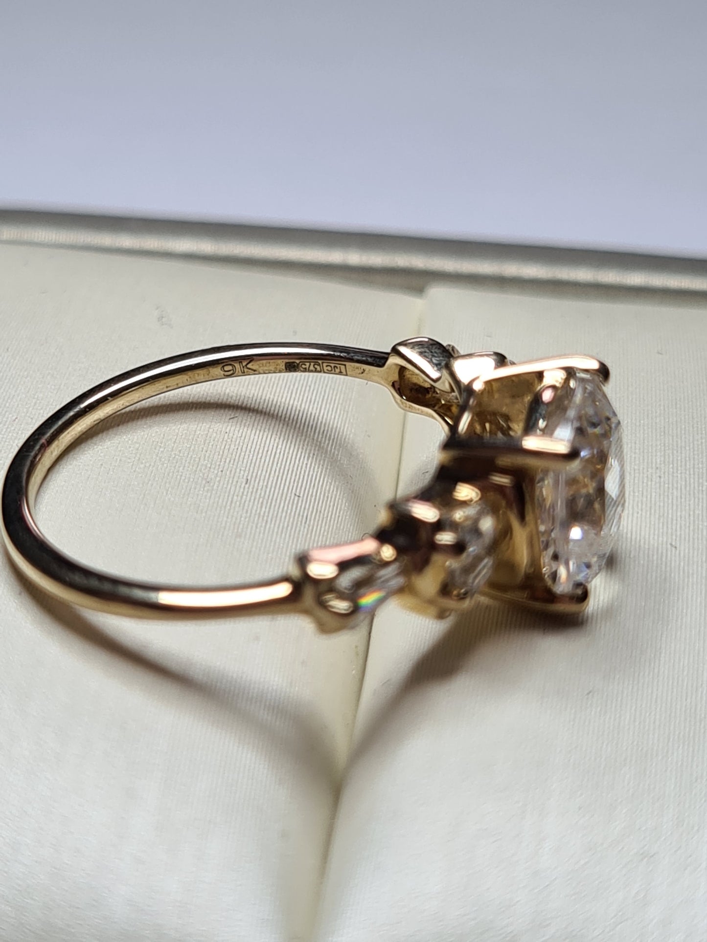 Limited Edition 9K Gold Swarovski Zirconia Cushion Cut Ring SIZE K