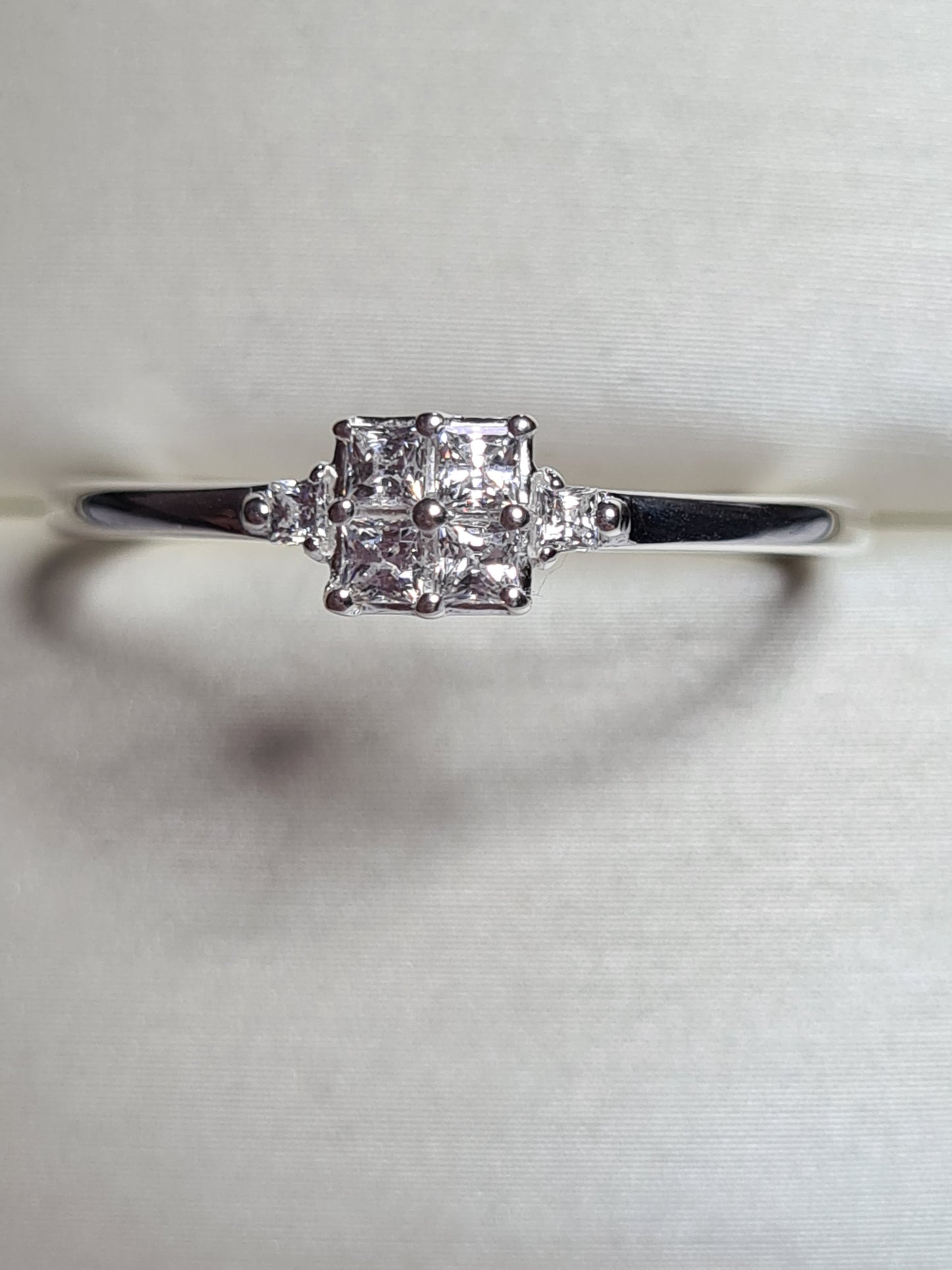 Swarovski Zirconia Elegant Square Cut Ring Sterling Silver Ring SIZES Q,S