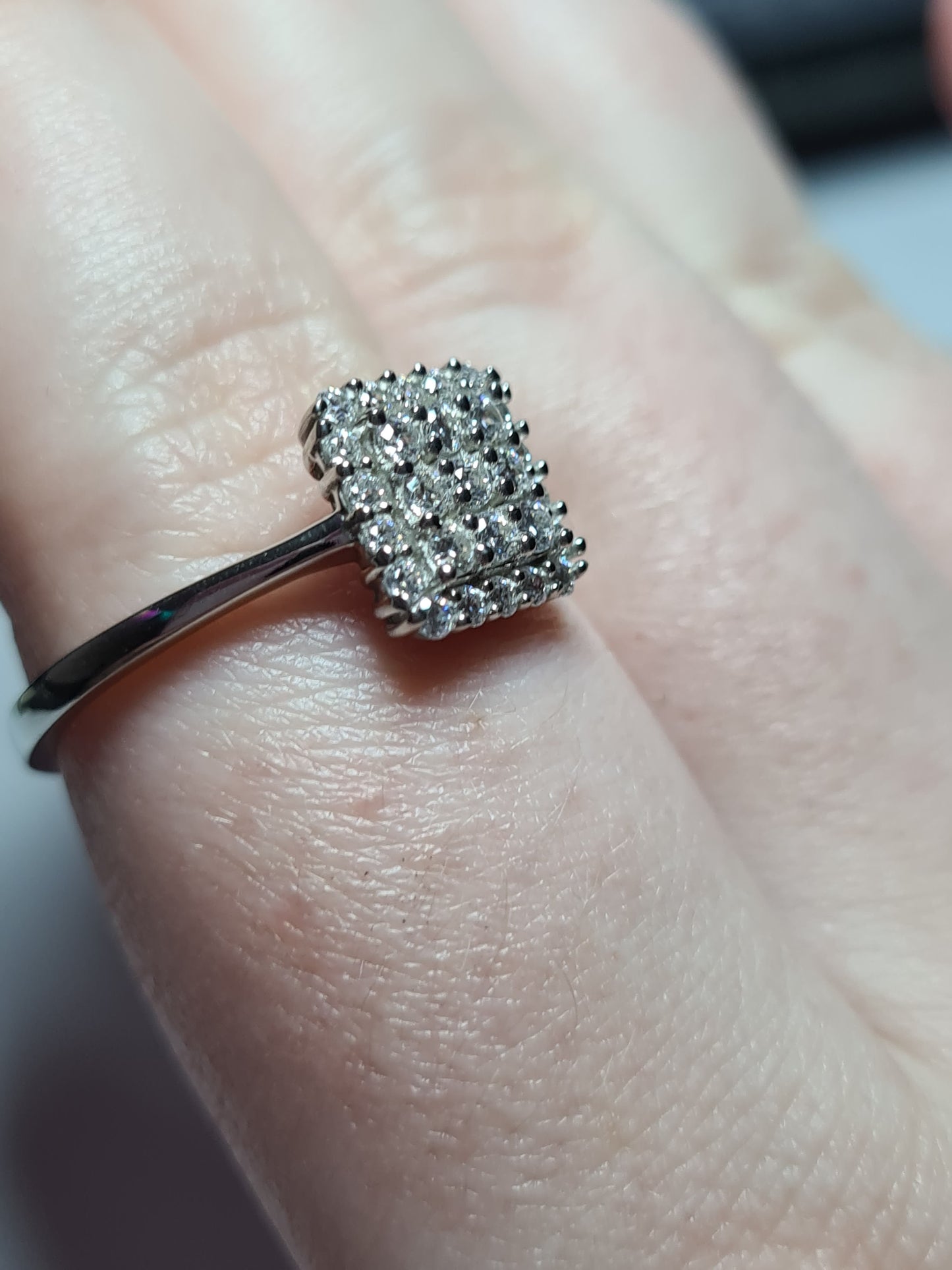 Swarovski Zirconia Cluster Ring Sterling Silver SIZE S