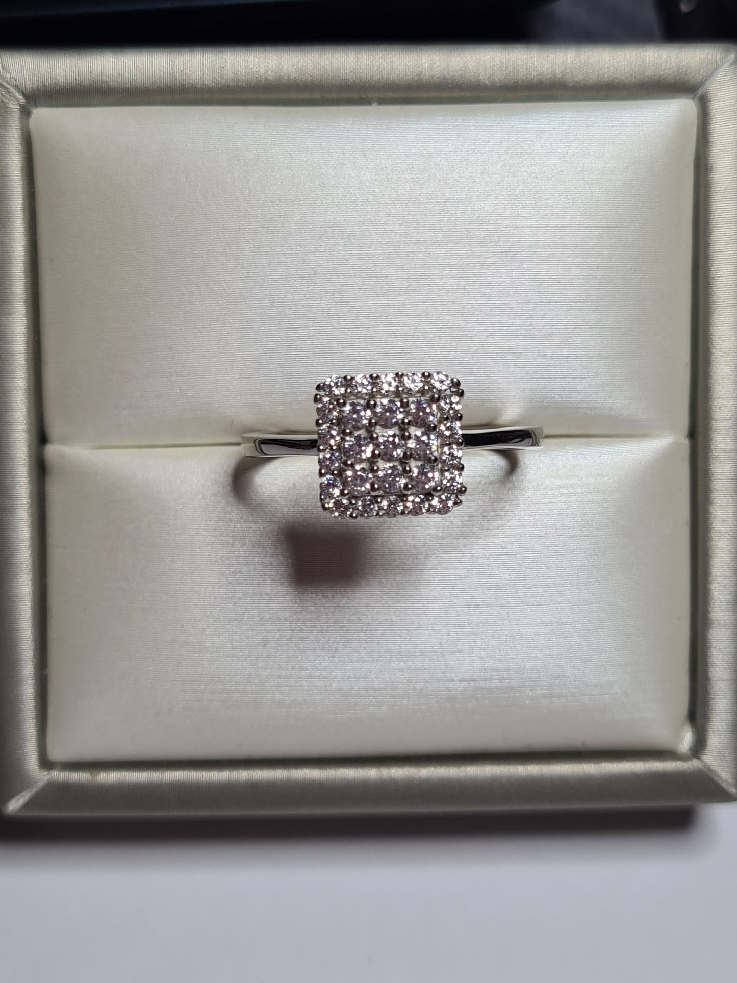 Swarovski Zirconia Cluster Ring Sterling Silver SIZE S