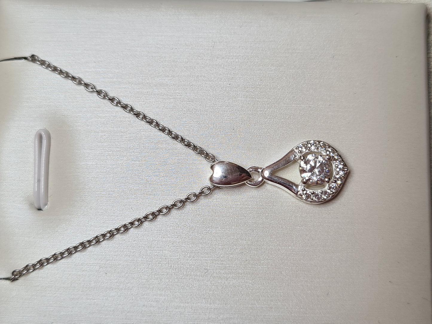 Swarovski Zirconia 925 Sterling Silver 0.900ct Necklace