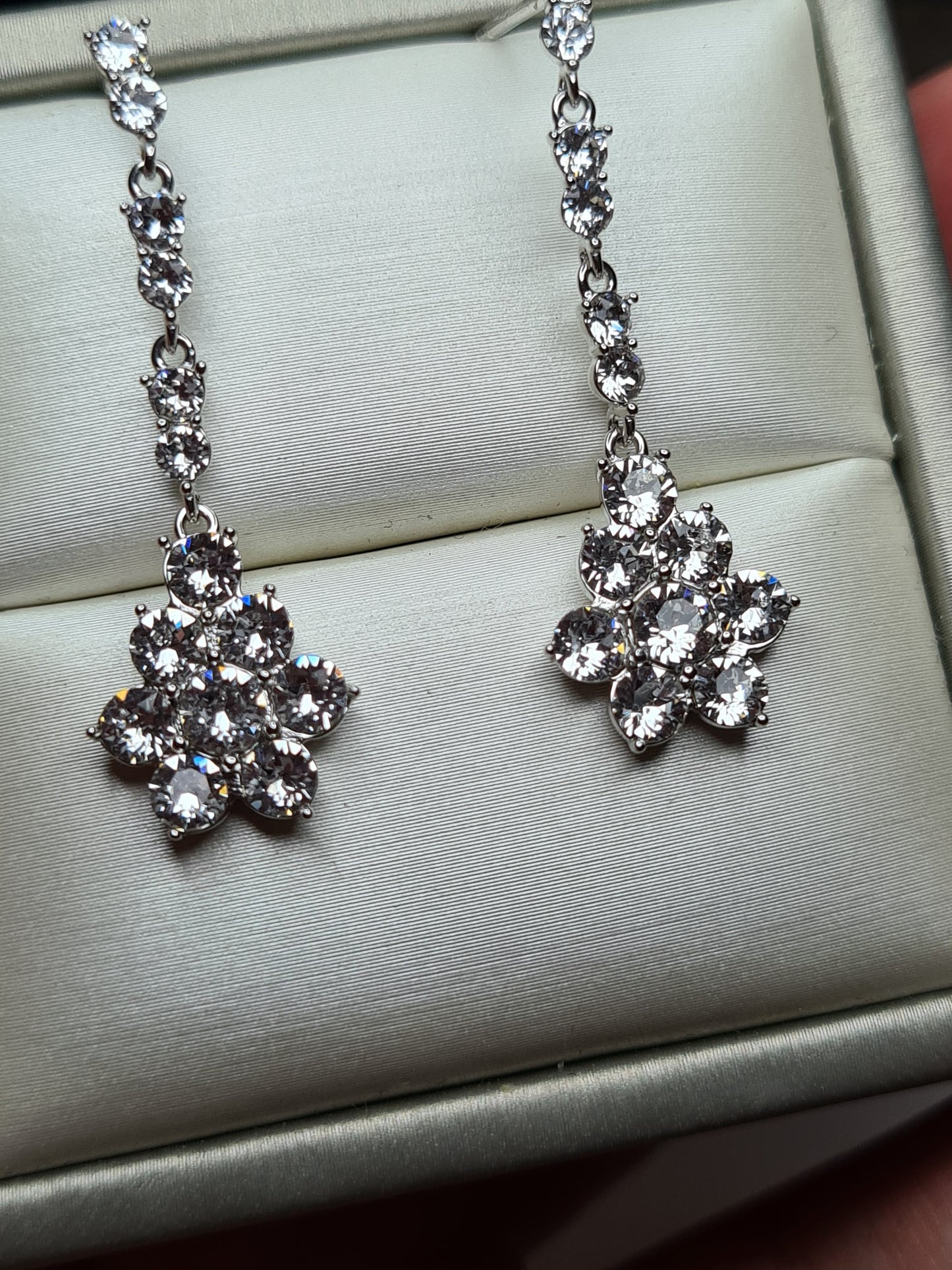 Swarovski White Crystal Drop Earrings set in 925 sterling silver