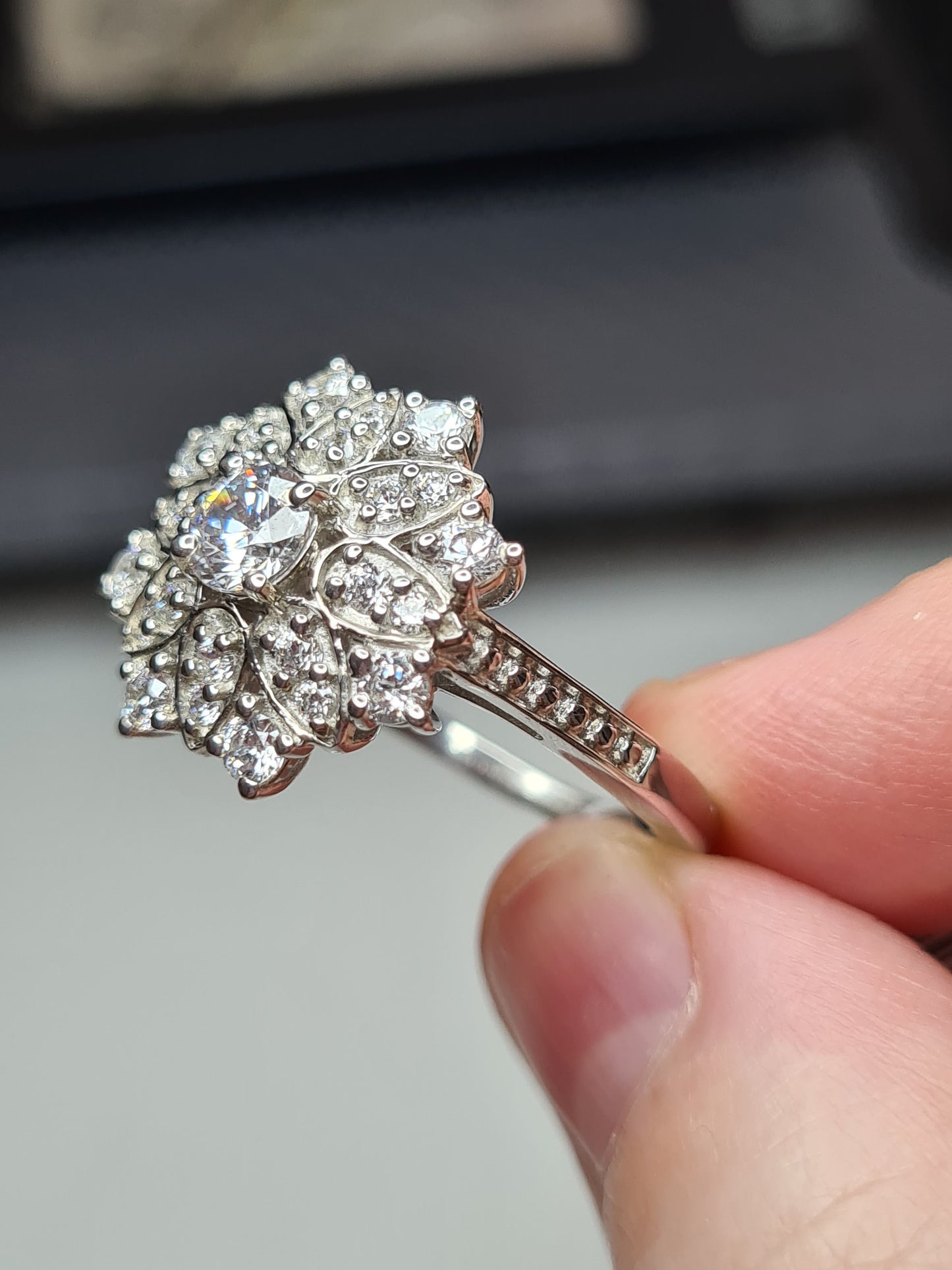 Swarovski Zirconia Cocktail Flower Ring Sterling Silver SIZE S