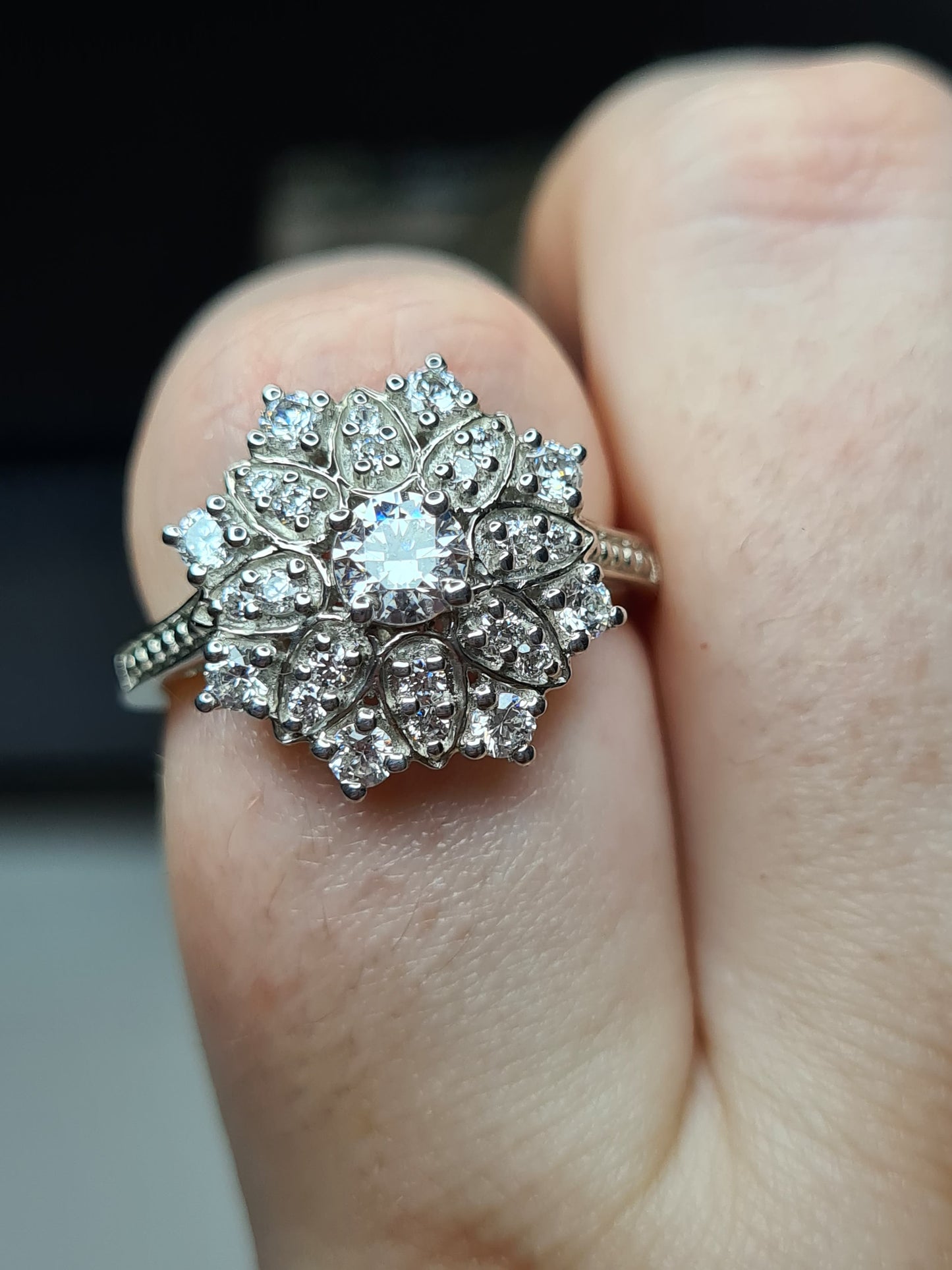 Swarovski Zirconia Cocktail Flower Ring Sterling Silver SIZE S