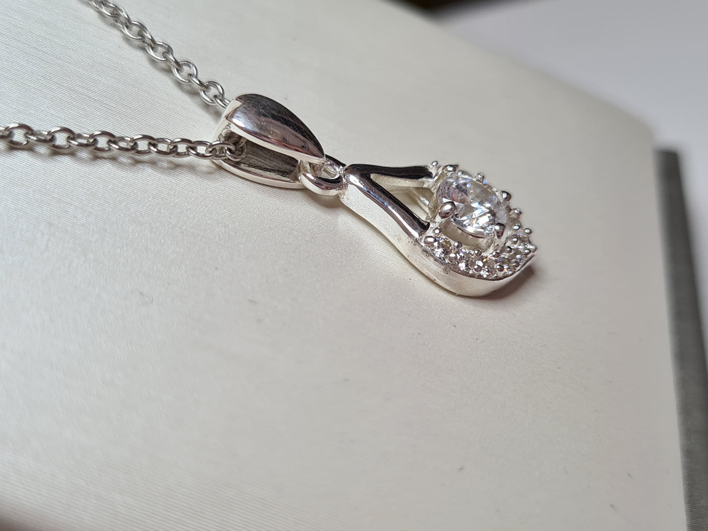 Swarovski Zirconia 925 Sterling Silver 0.900ct Necklace