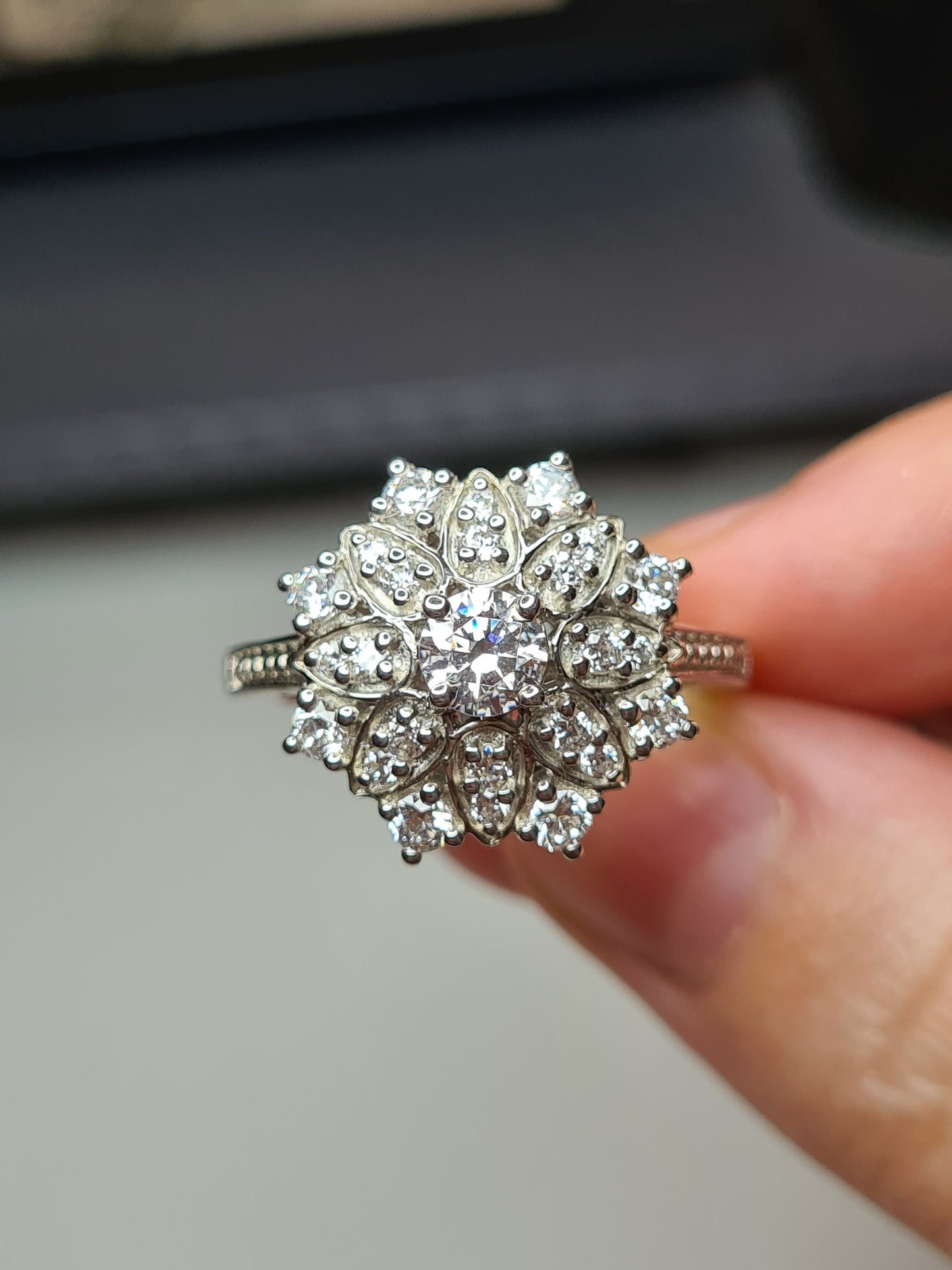 Swarovski Zirconia Cocktail Flower Ring Sterling Silver SIZE S