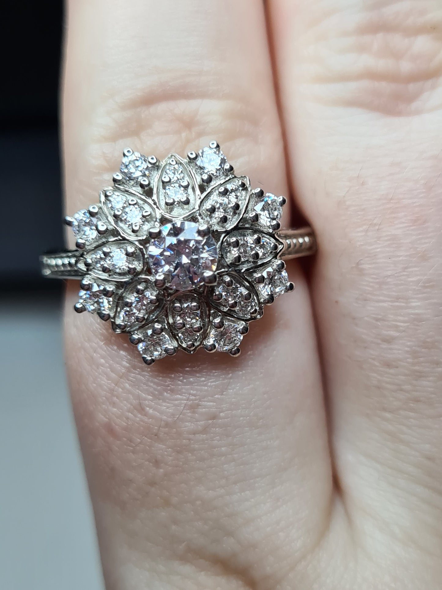 Swarovski Zirconia Cocktail Flower Ring Sterling Silver SIZE S