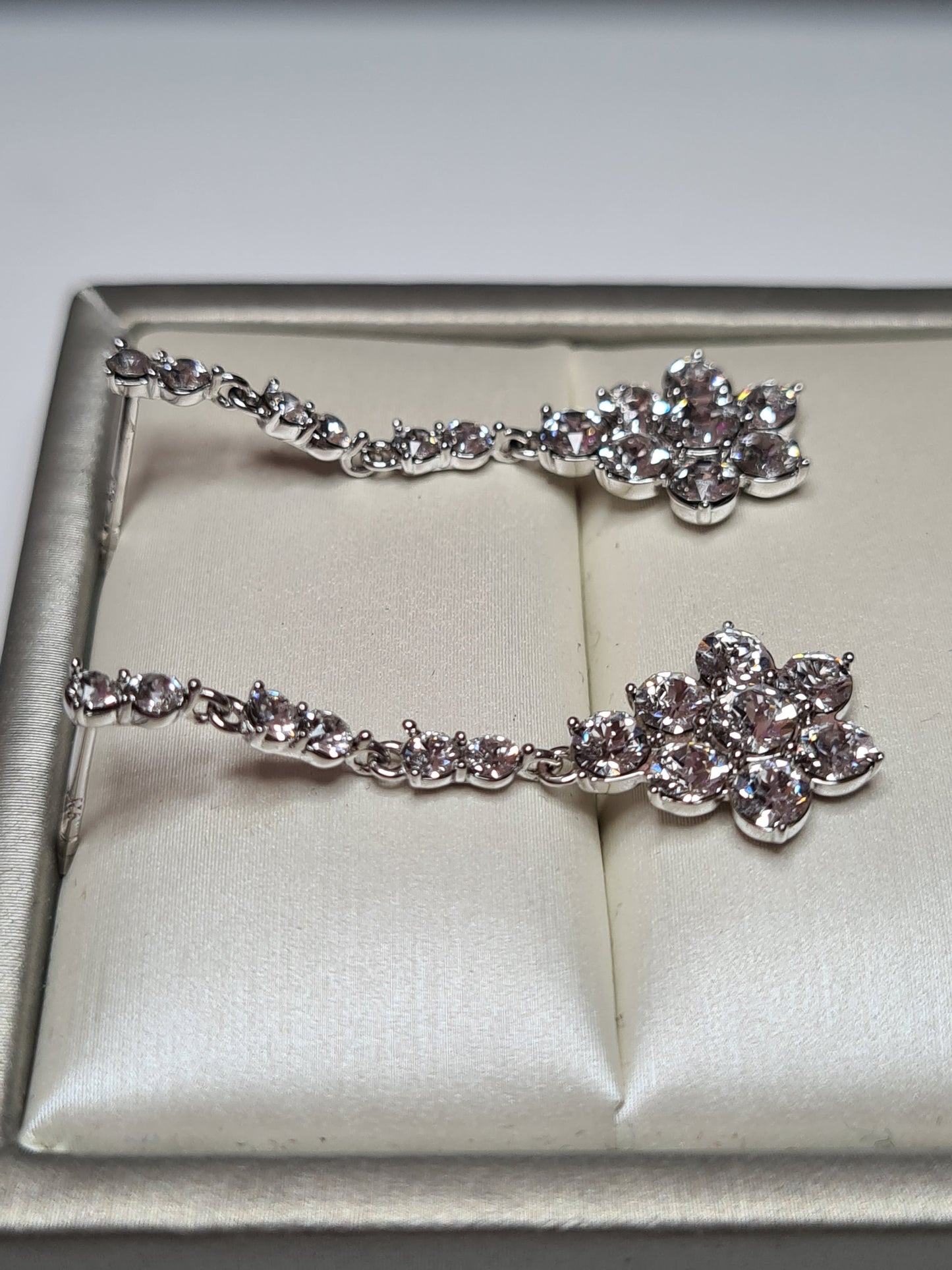 Swarovski White Crystal Drop Earrings set in 925 sterling silver