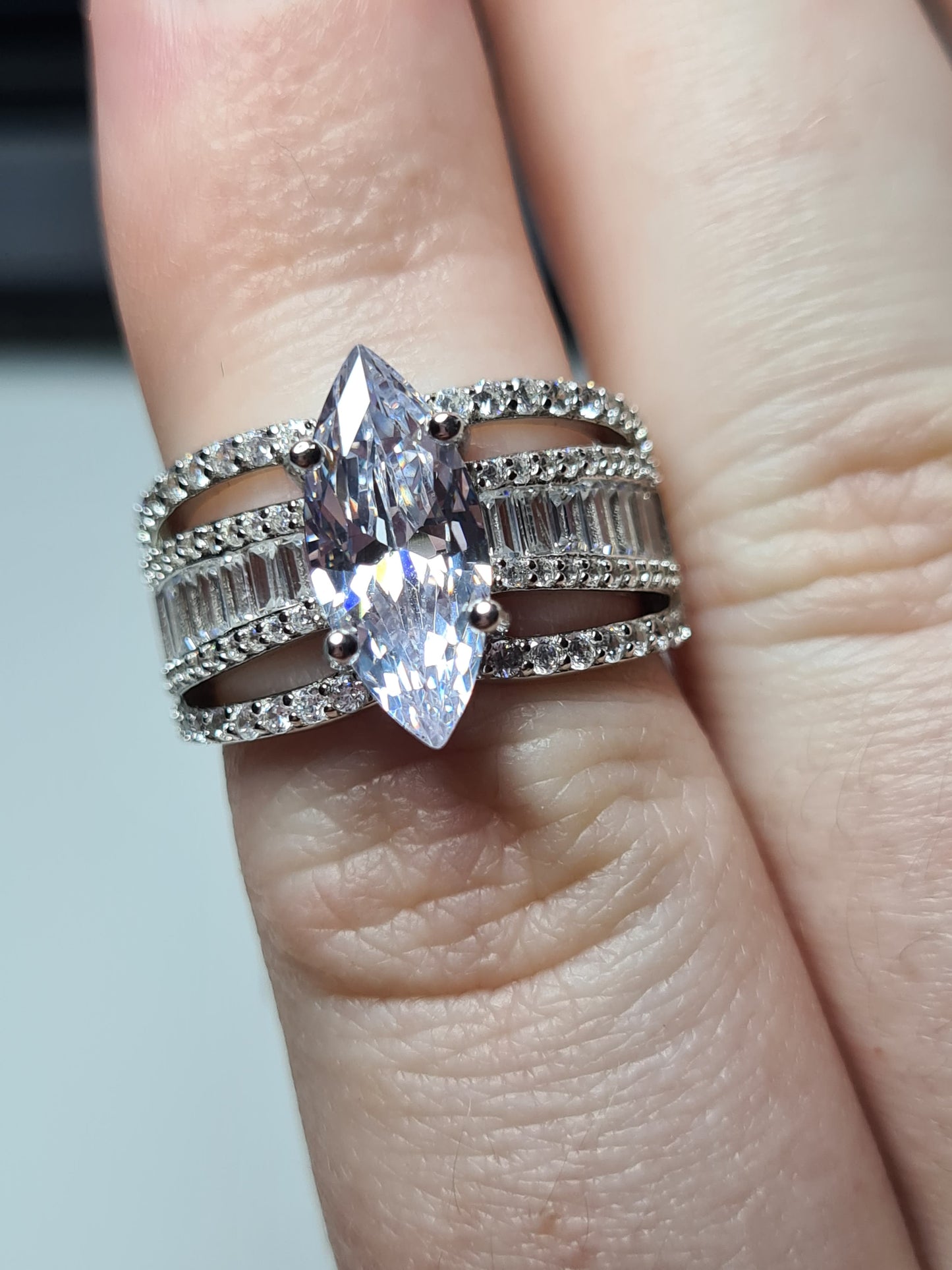 AAA Marquise Simulated Diamond Ring 925 Sterling Silver SIZE L