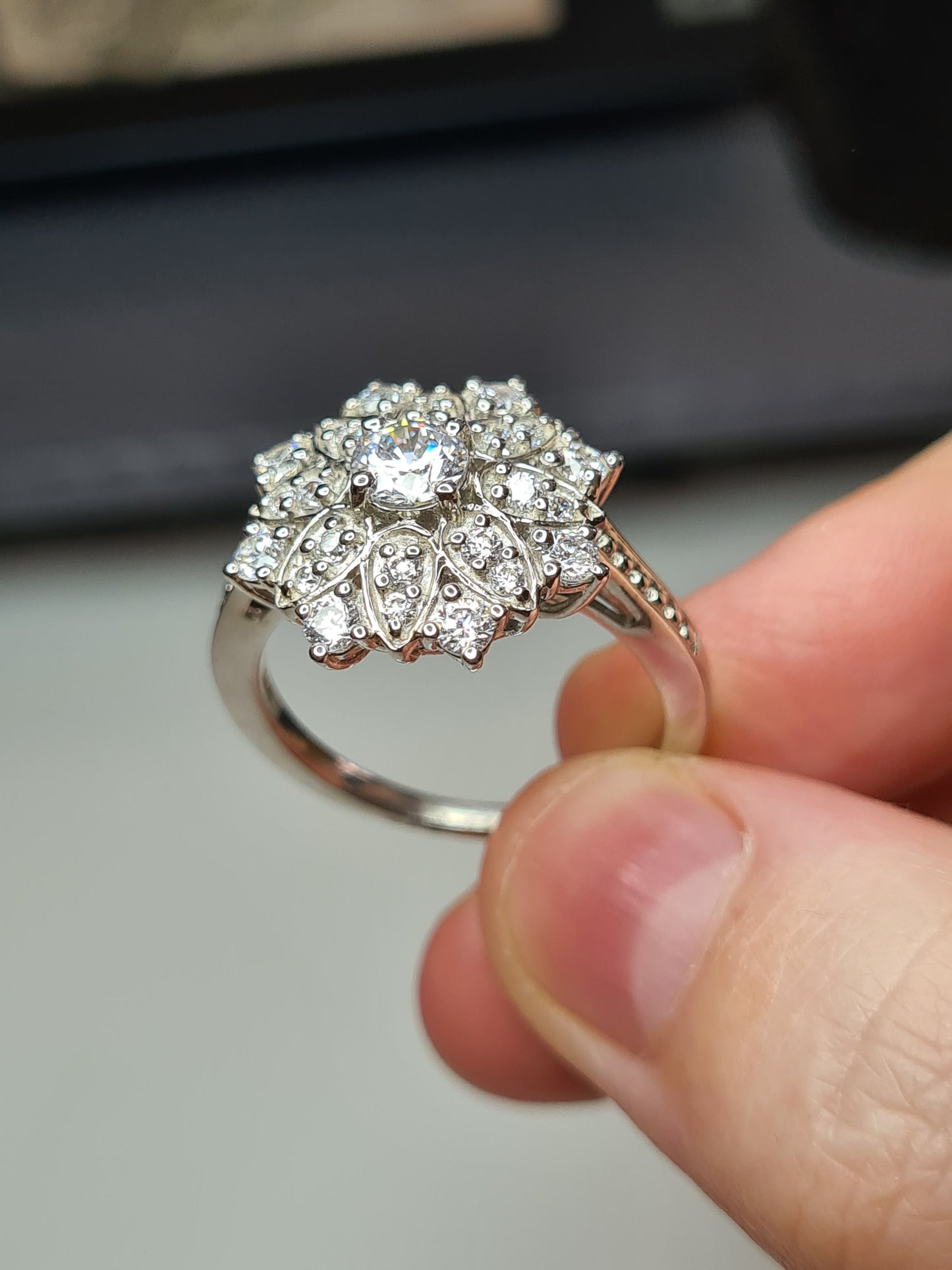 Swarovski Zirconia Cocktail Flower Ring Sterling Silver SIZE S