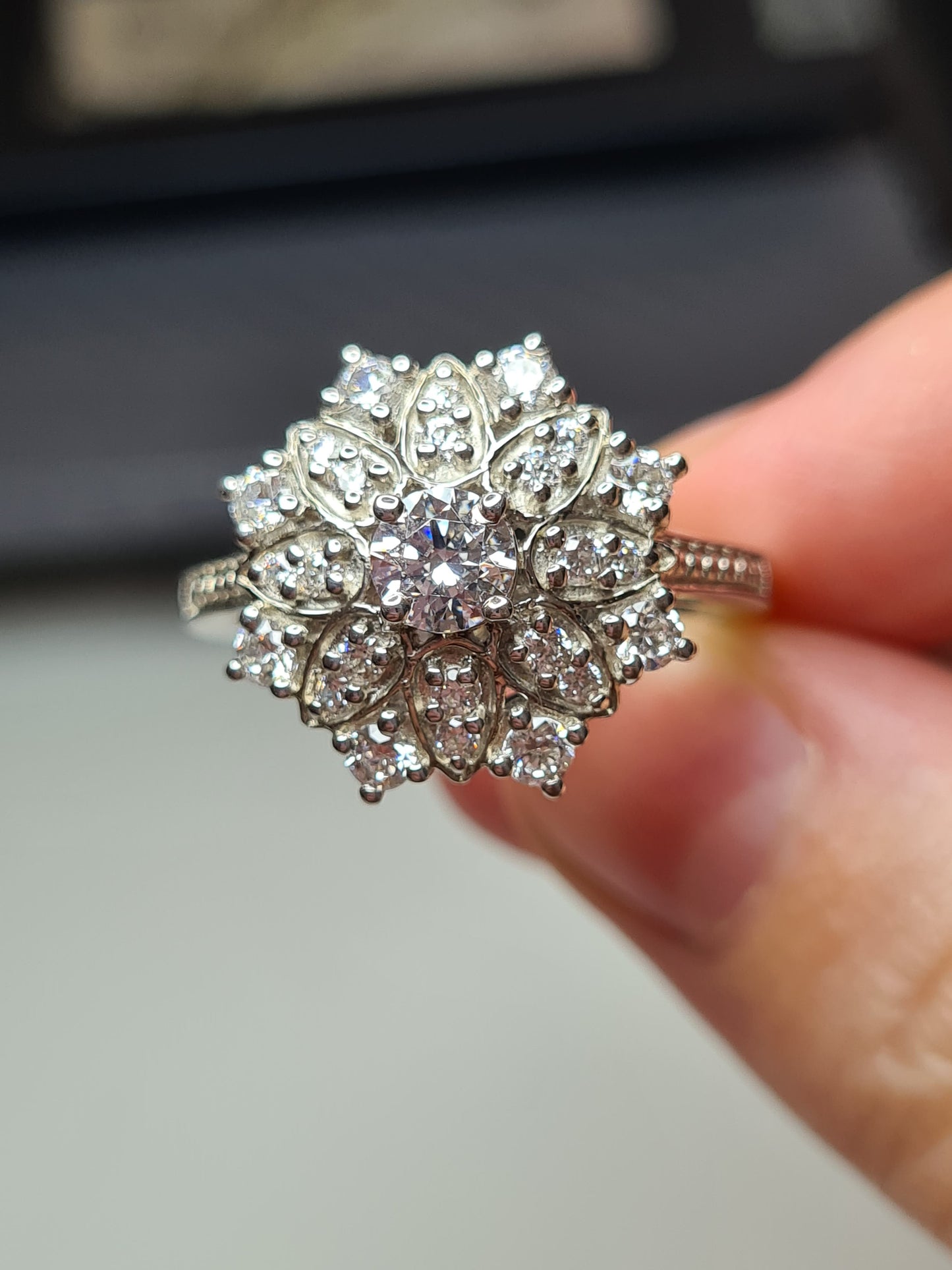 Swarovski Zirconia Cocktail Flower Ring Sterling Silver SIZE S