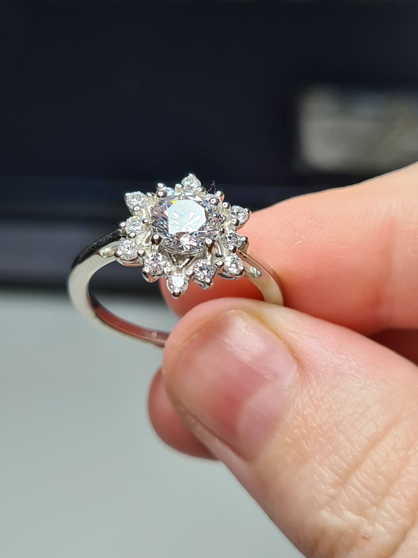 Swarovski Zirconia Floral halo Ring Sterling Silver SIZE N