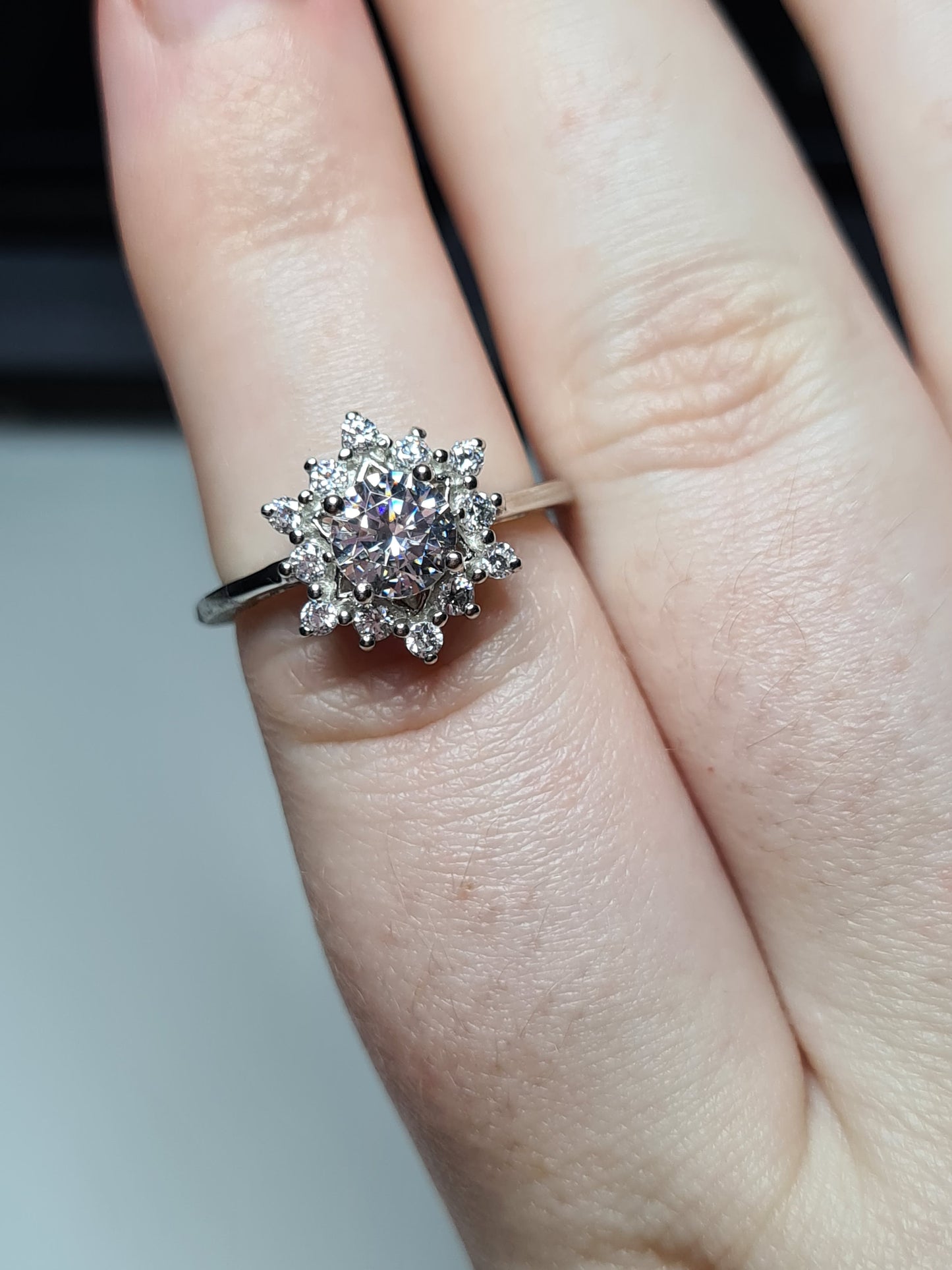 Swarovski Zirconia Floral halo Ring Sterling Silver SIZE N